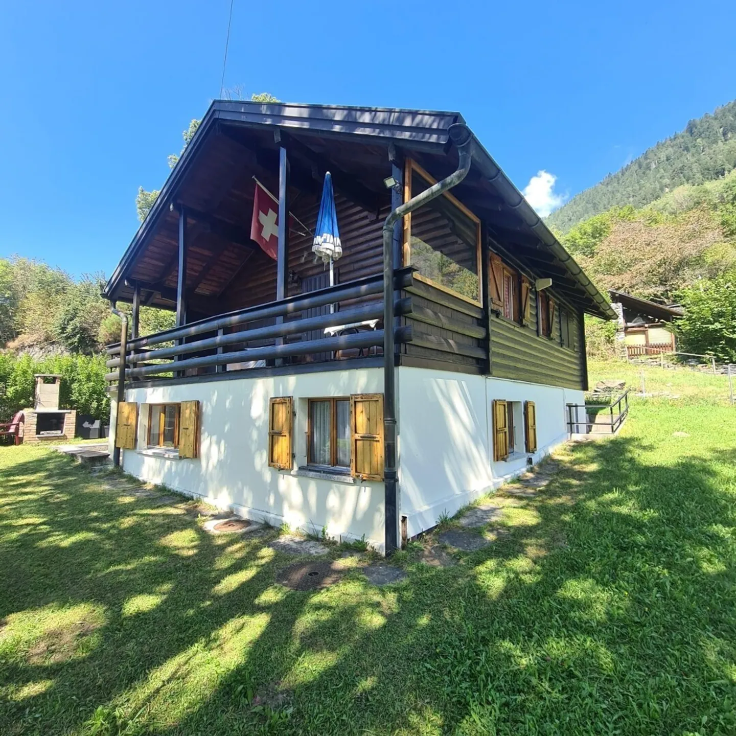 4-room chalet with 2-room apartment, garden, very quiet, sunny location - Photo 2 of 13