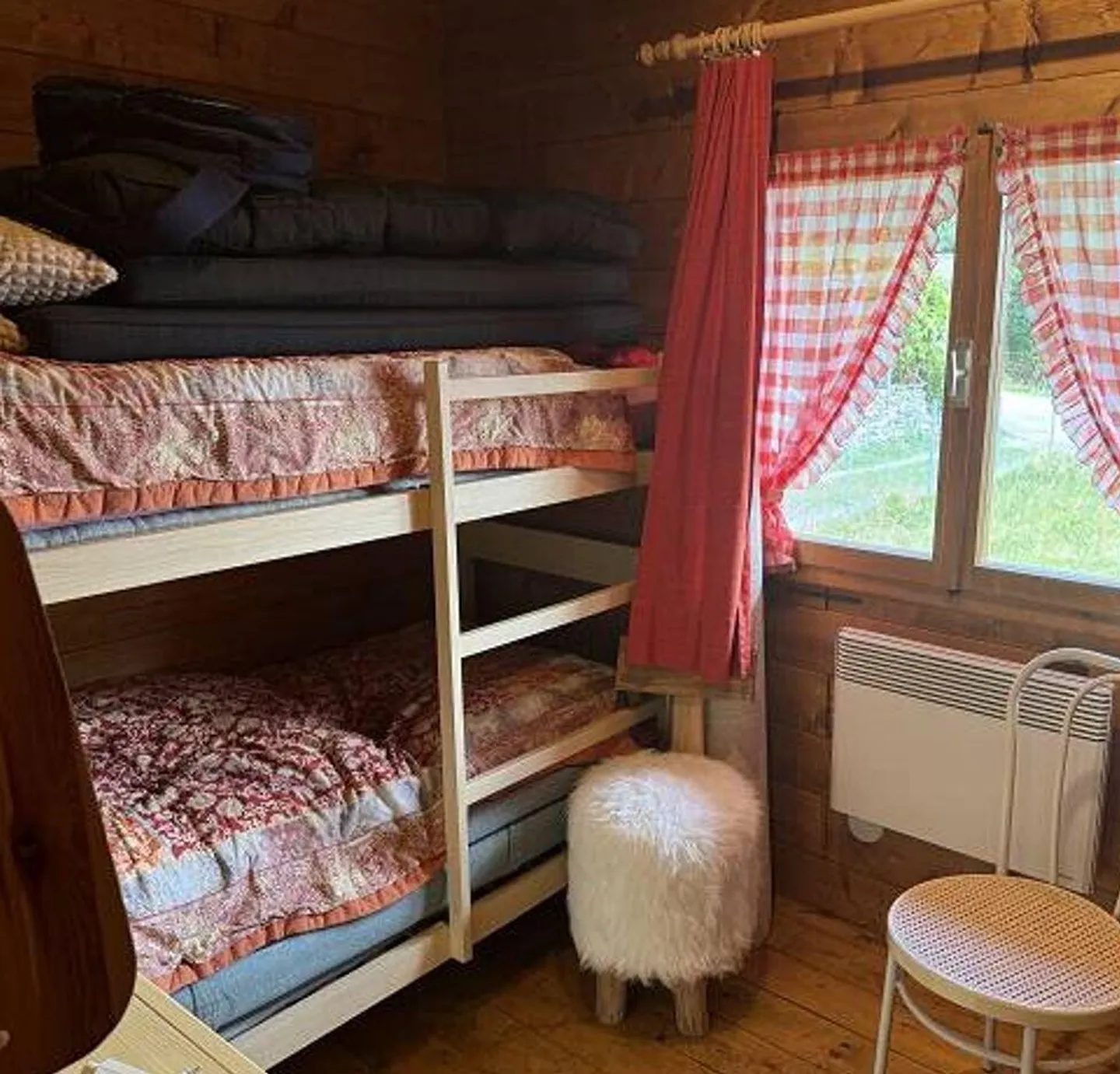 4-room chalet with 2-room apartment, garden, very quiet, sunny location - Photo 9 of 13