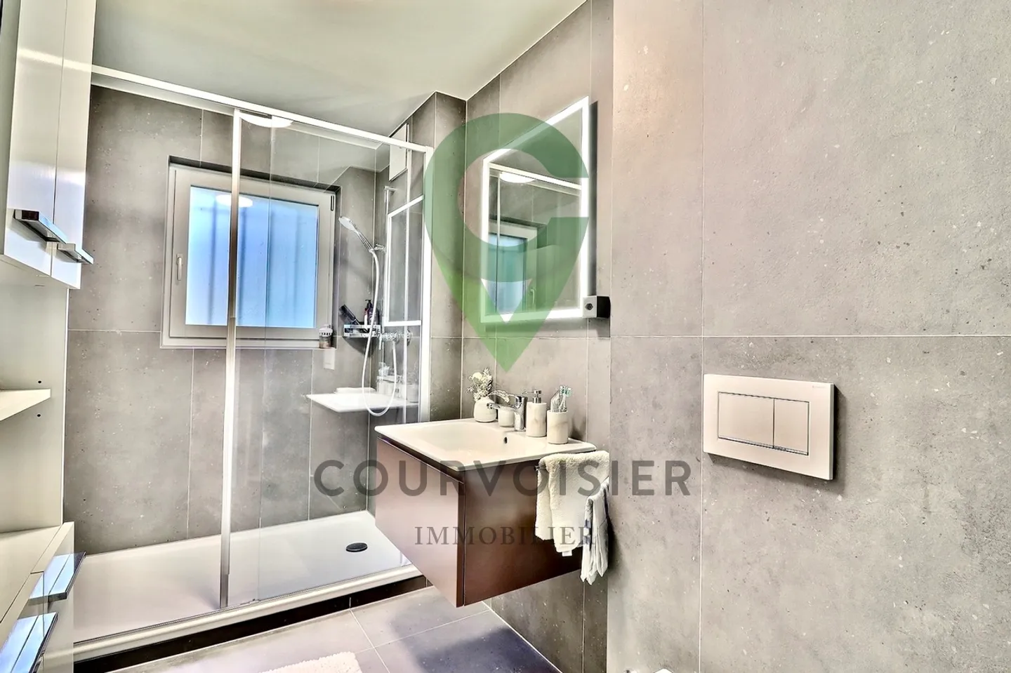 Renovated 3.5-room apartment in the heart of the village of Yens - Photo 5 of 6