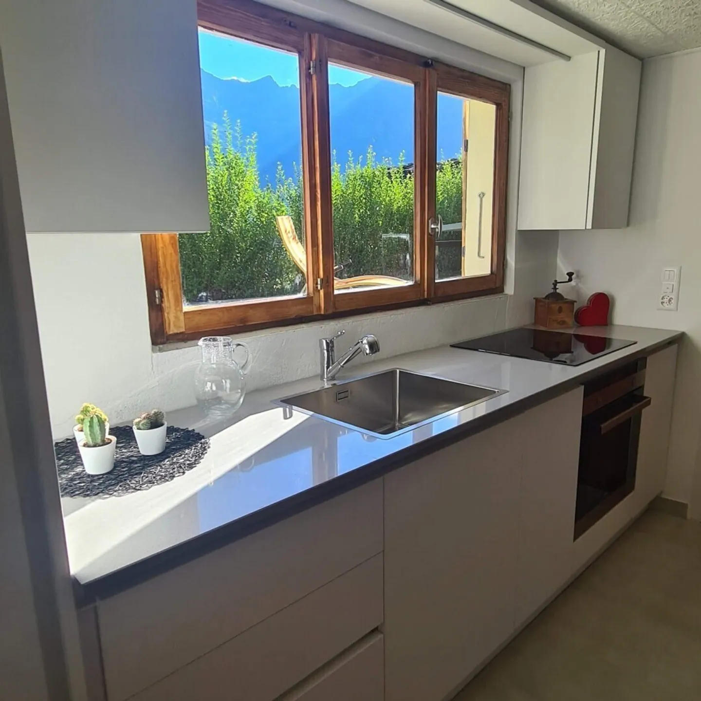 4-room chalet with 2-room apartment, garden, very quiet, sunny location - Photo 12 of 13