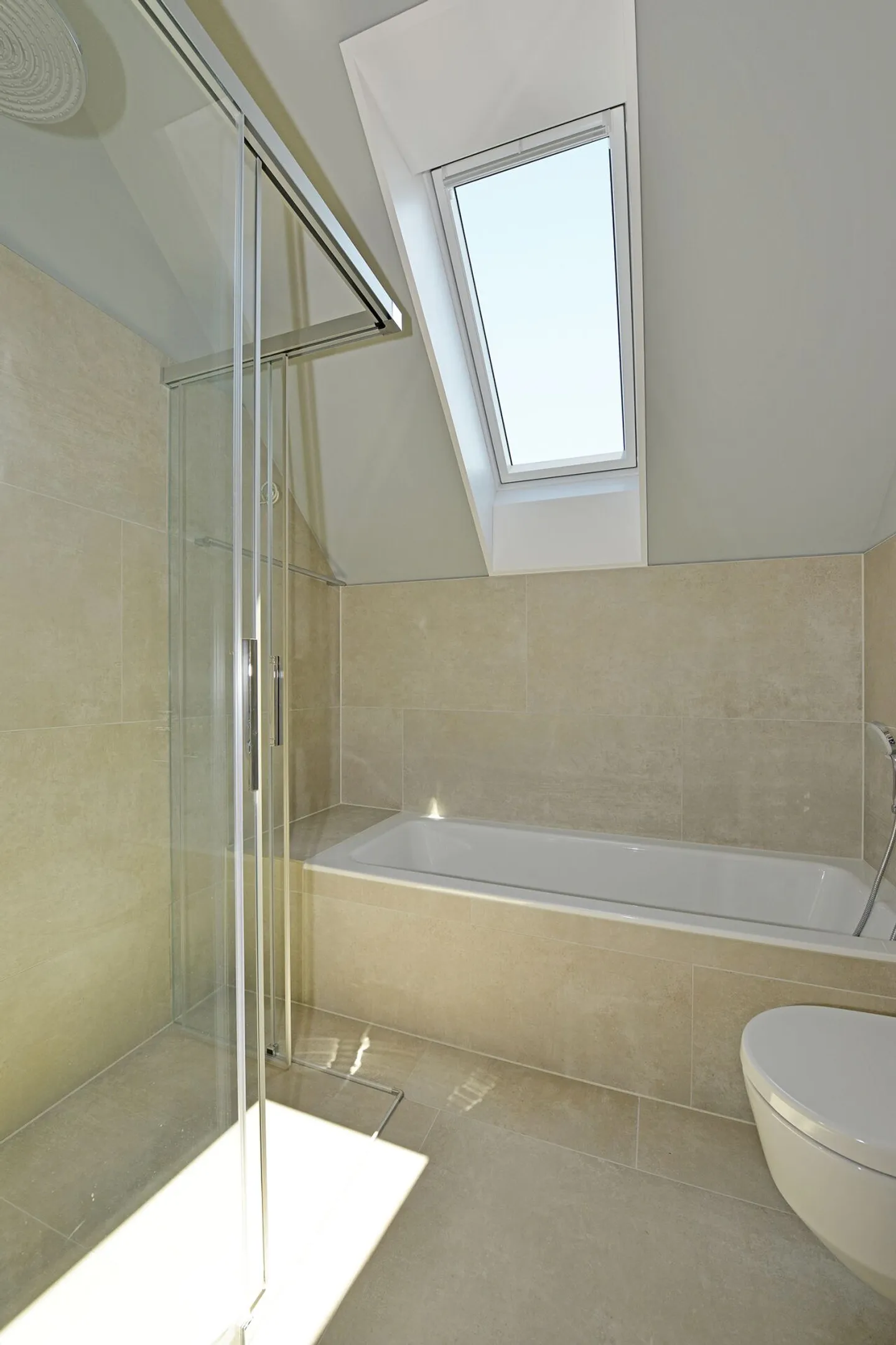 Exclusive 4½-room maisonette rental apartments with loggia - A-2.2 - Photo 11 of 15