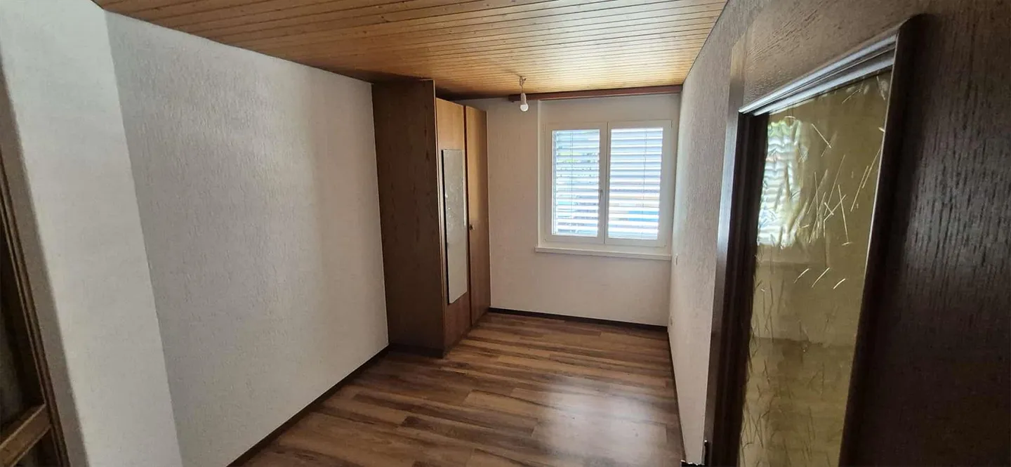 Appartement 5 1/2 pièces dans une maison bifamiliale - Photo 6 sur 8
