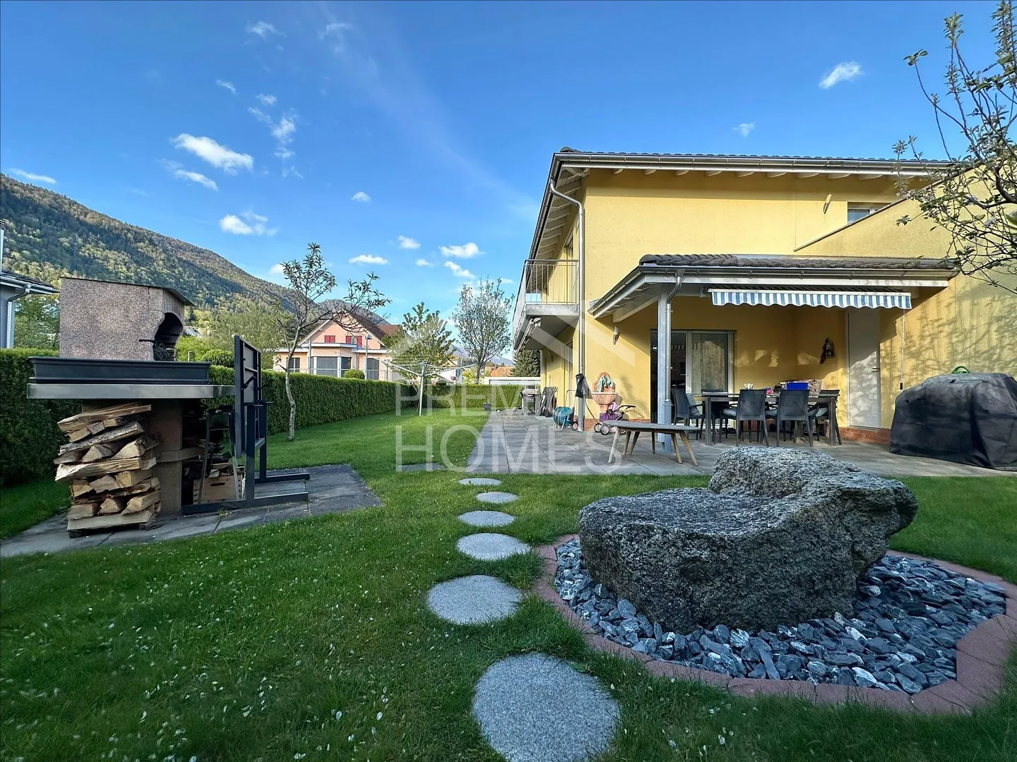 Casa singola in affitto - Foto 1 di 10