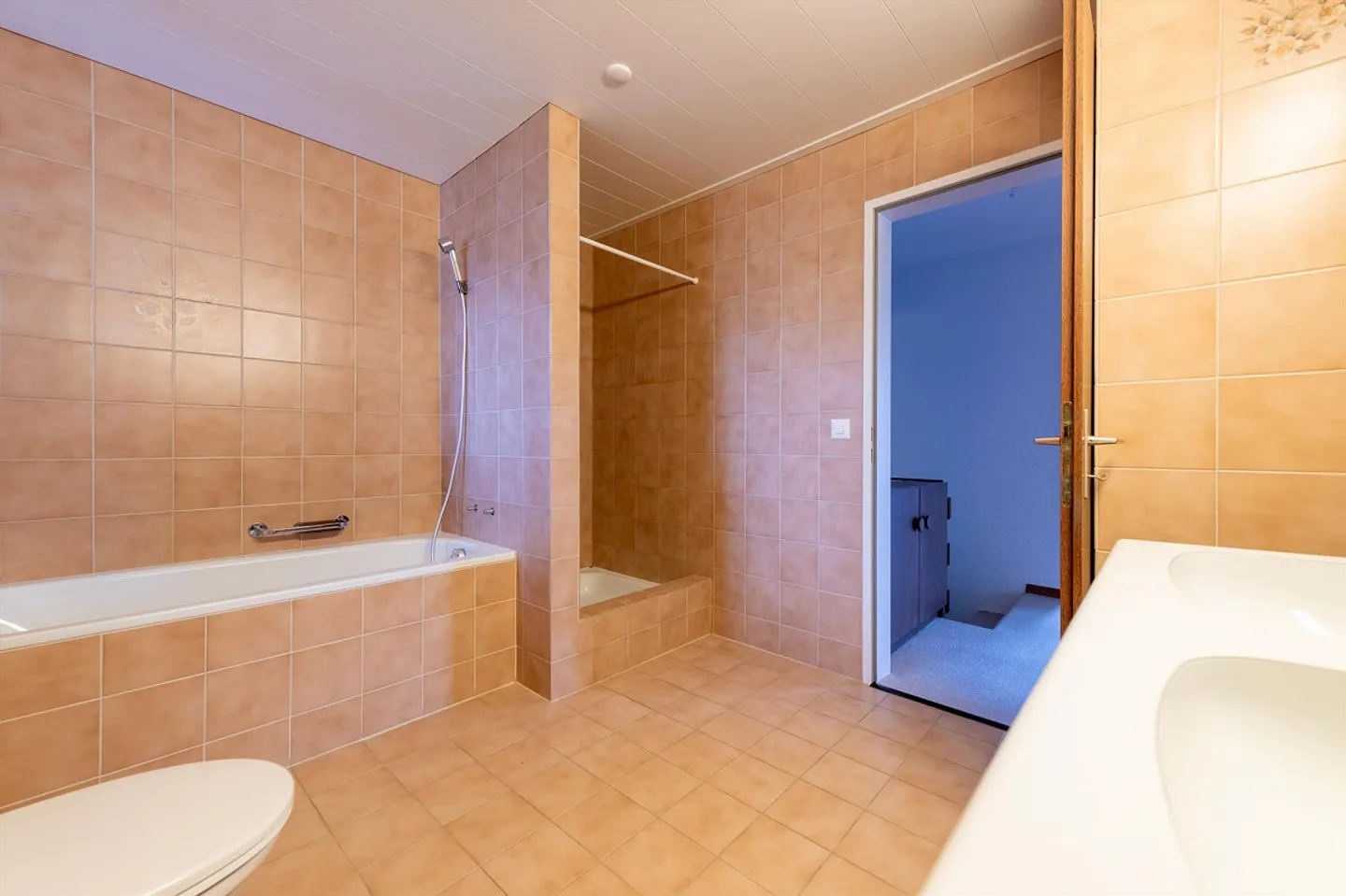 Un appartamento straordinario di 4,5 stanze in affitto a Münsingen - Foto 12 di 14