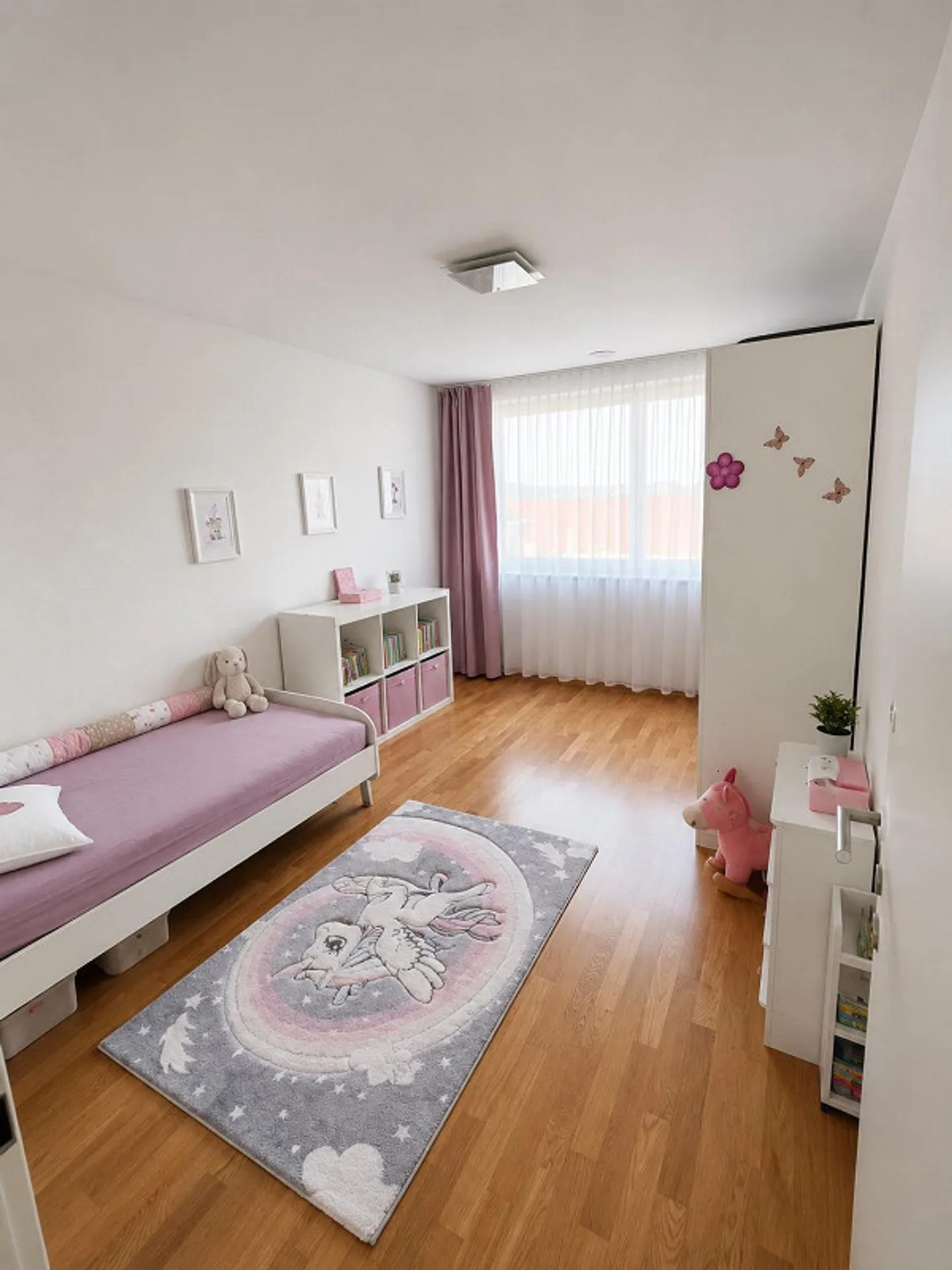 Are you looking for an extraordinary apartment in the center of Sins? - Photo 6 of 15