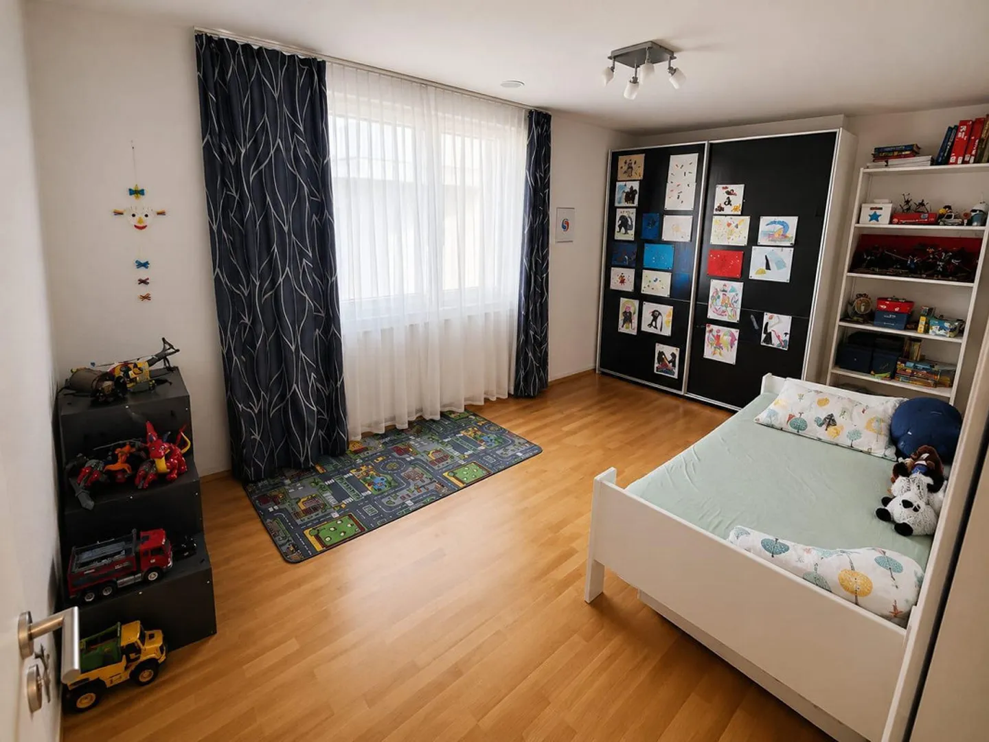 Are you looking for an extraordinary apartment in the center of Sins? - Photo 7 of 15