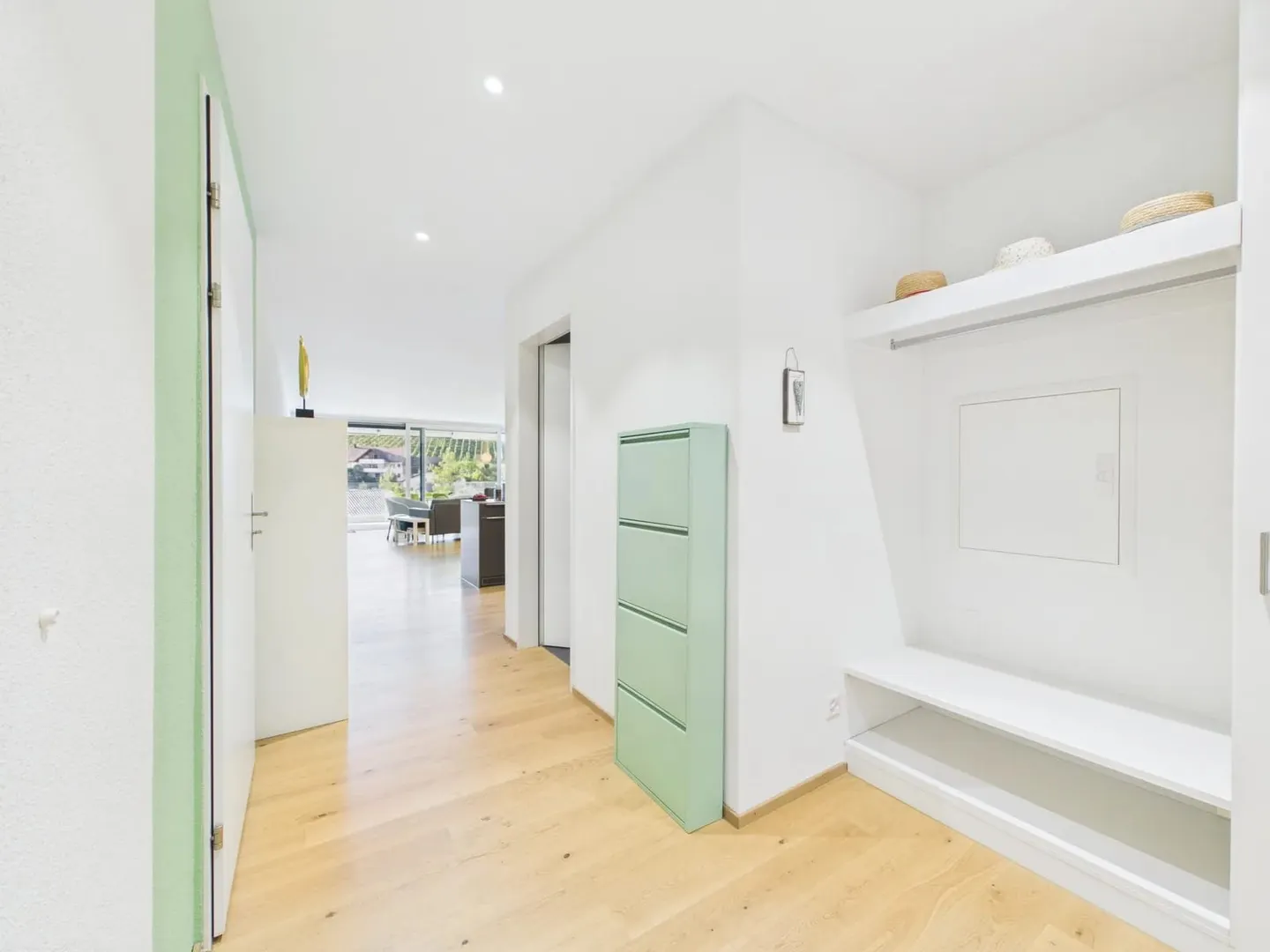 Appartamento di 2,5 locali di alta qualità con ampio balcone - Foto 3 di 13