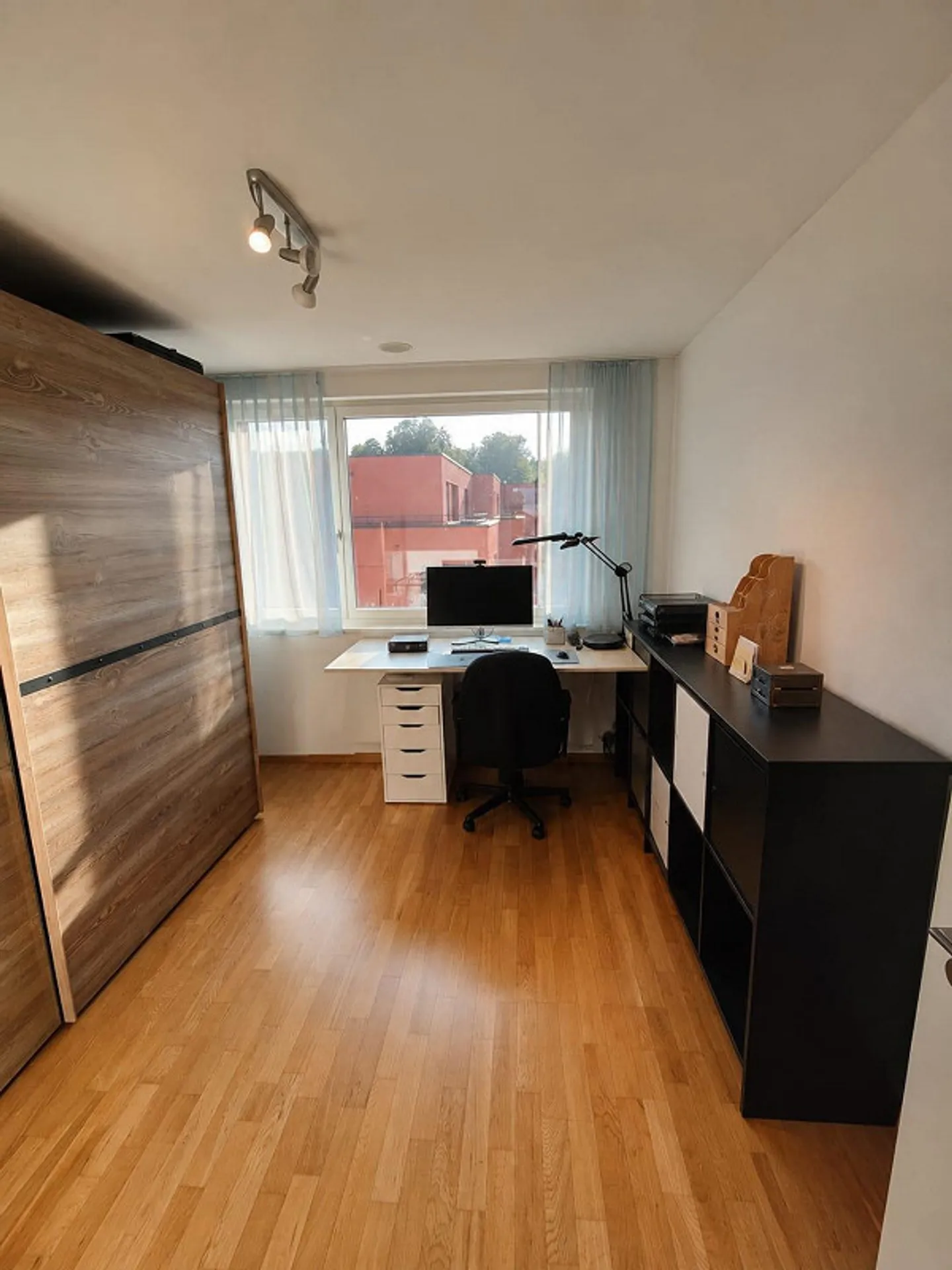 Are you looking for an extraordinary apartment in the center of Sins? - Photo 8 of 15