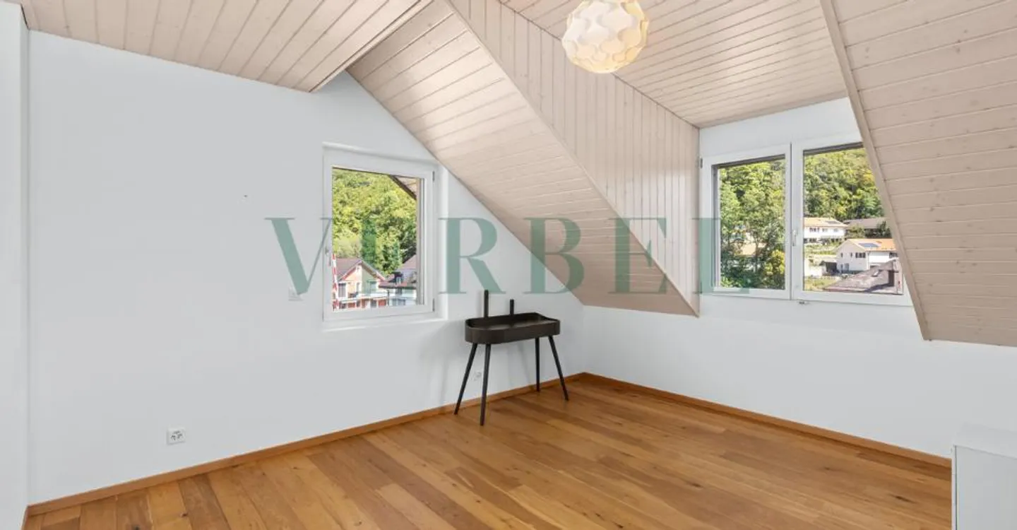 Elegant duplex in the heart of Saint-Cergue - Photo 3 of 6