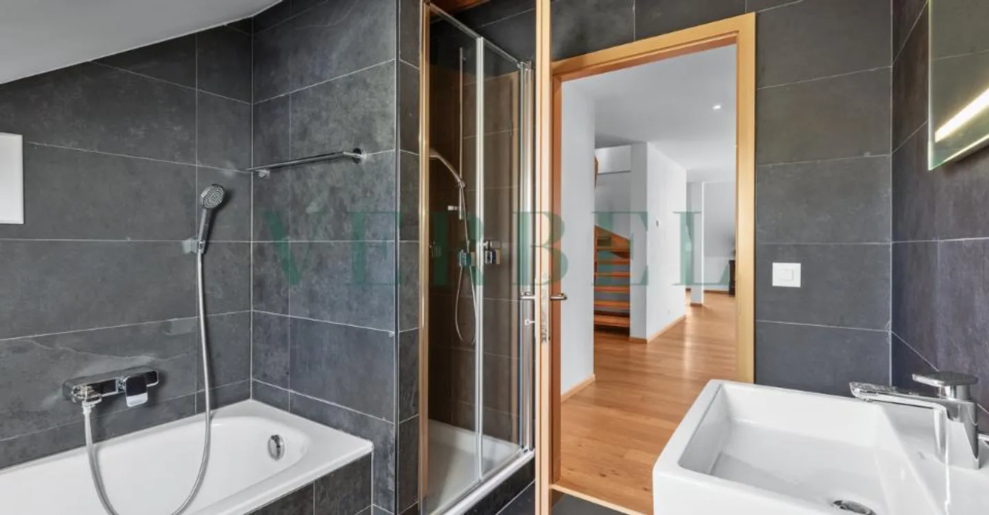 Elegant duplex in the heart of Saint-Cergue - Photo 4 of 6