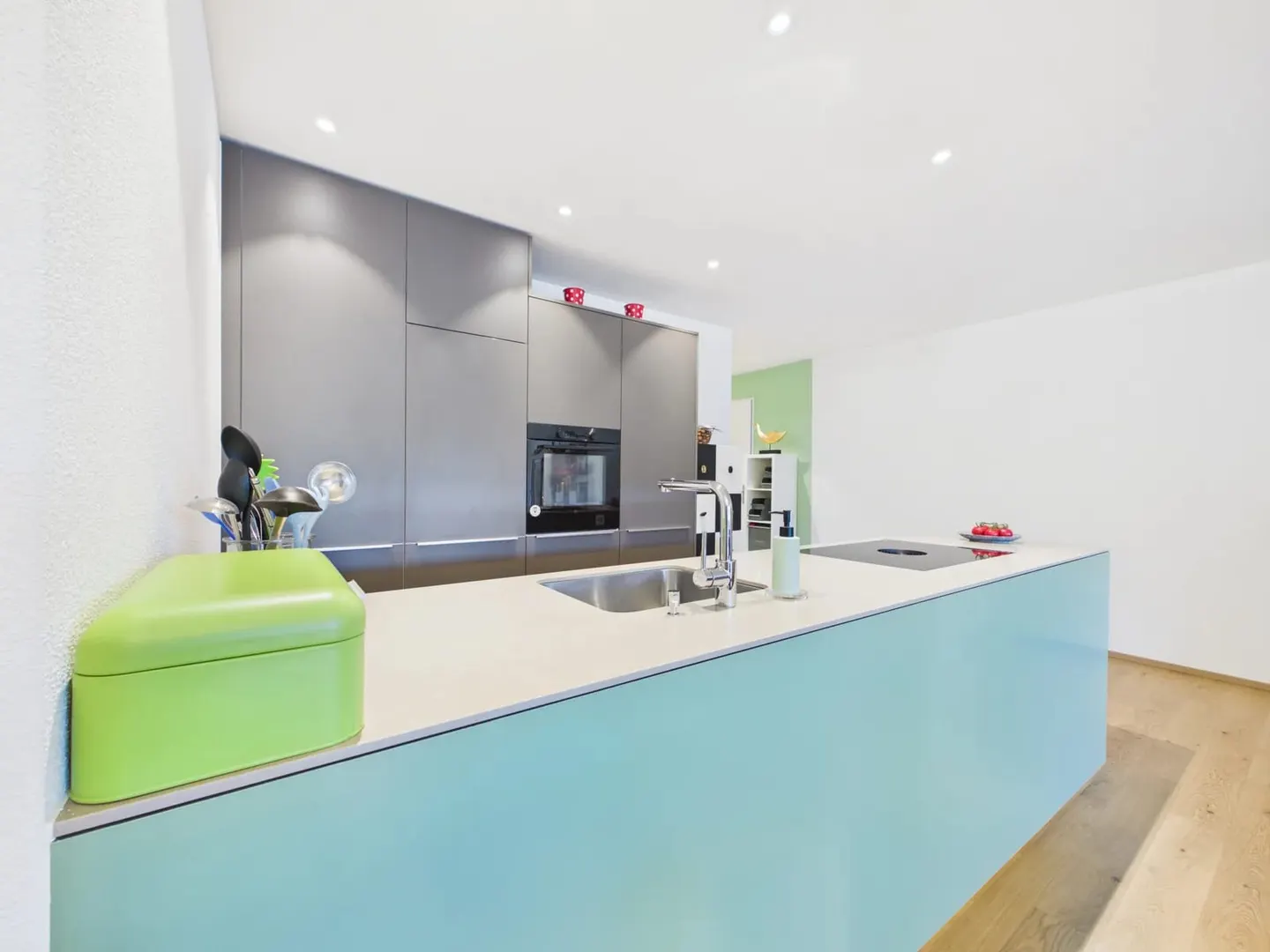 Appartamento di 2,5 locali di alta qualità con ampio balcone - Foto 5 di 13