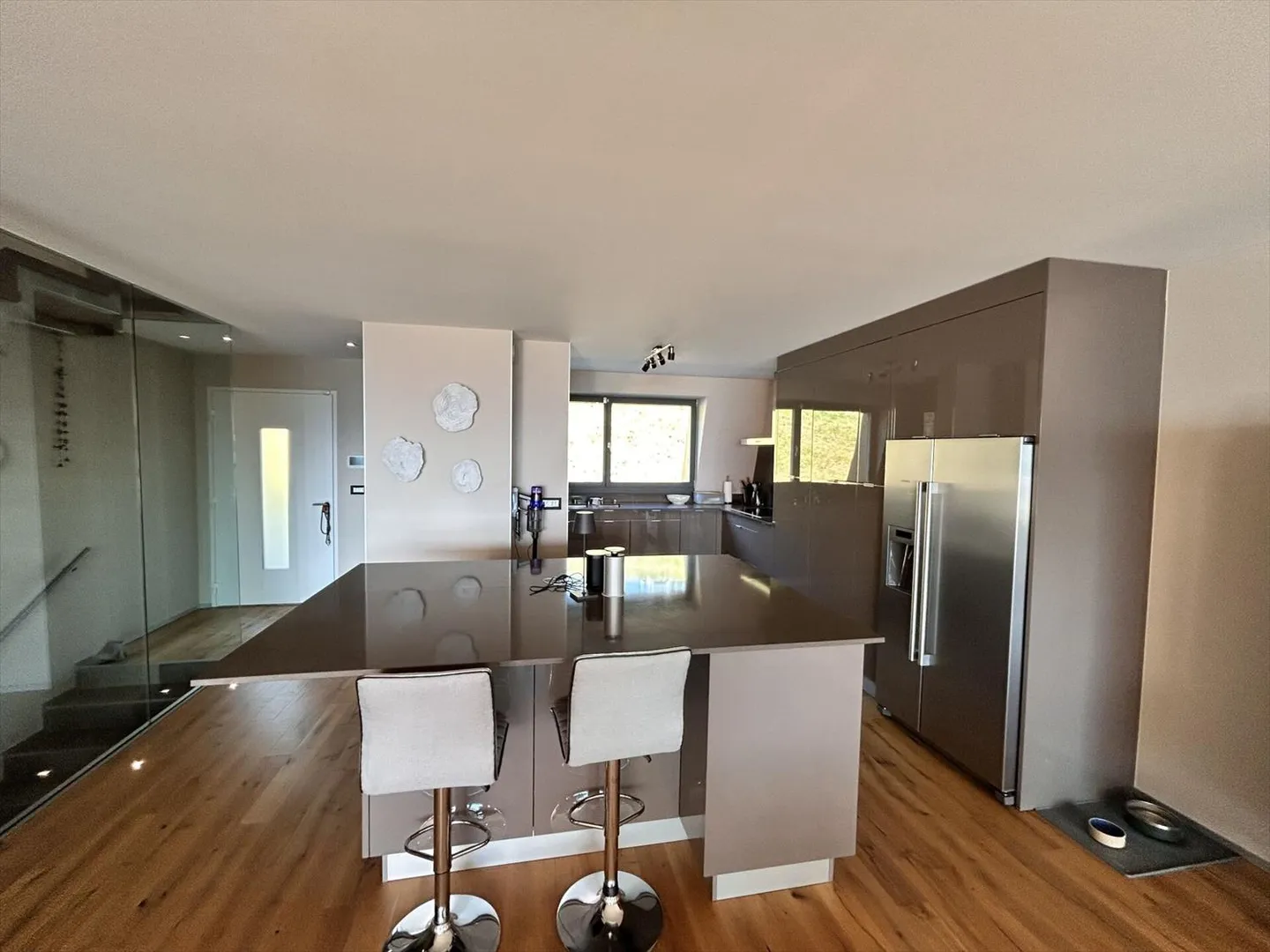 Triplex con posizione eccezionale in una zona tranquilla! - Foto 2 di 13