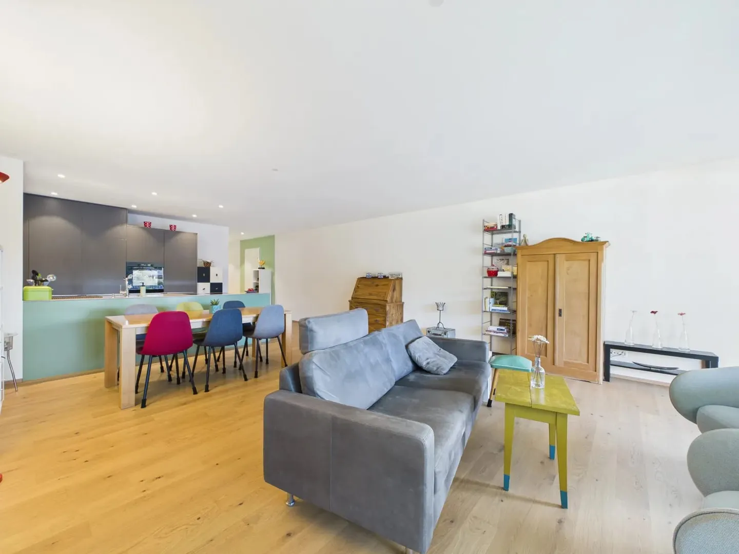 Appartamento di 2,5 locali di alta qualità con ampio balcone - Foto 9 di 13