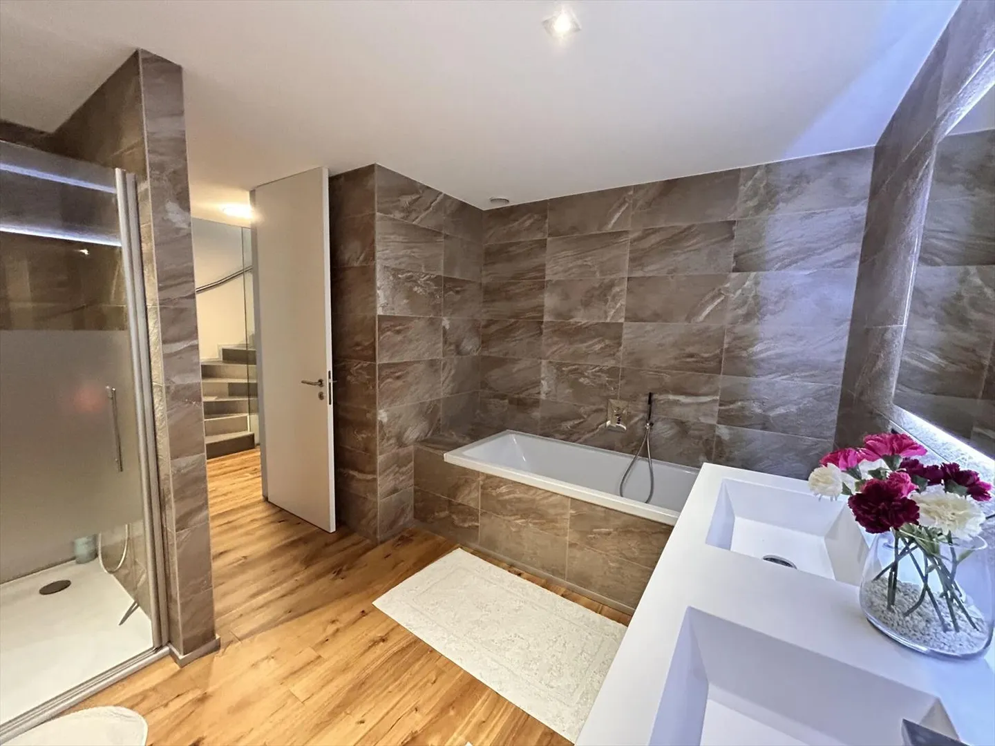 Triplex con posizione eccezionale in una zona tranquilla! - Foto 11 di 13