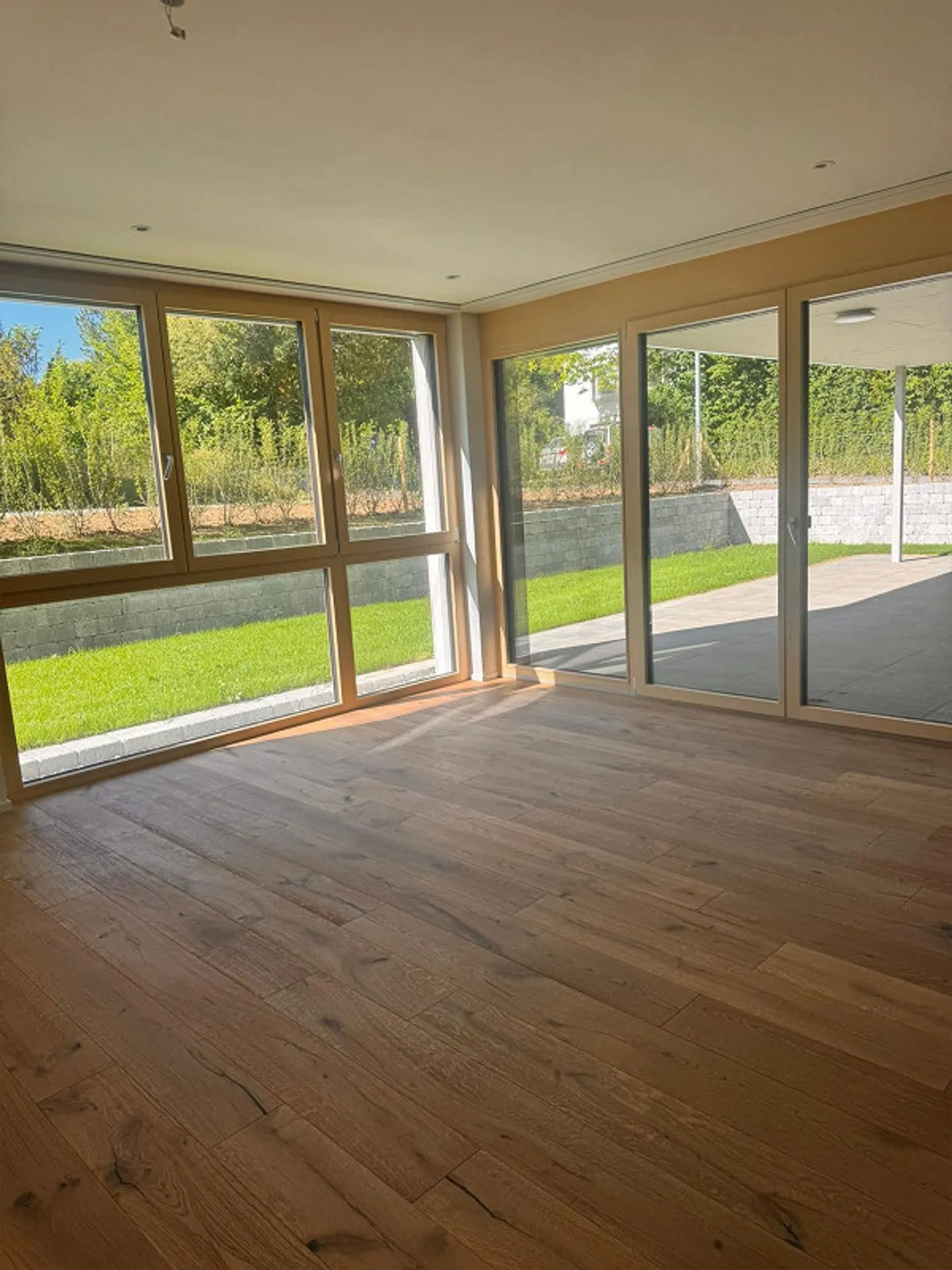 Appartement neuf de 5,5 pièces attrayant dans un emplacement calme à Erlen - Photo 7 sur 11