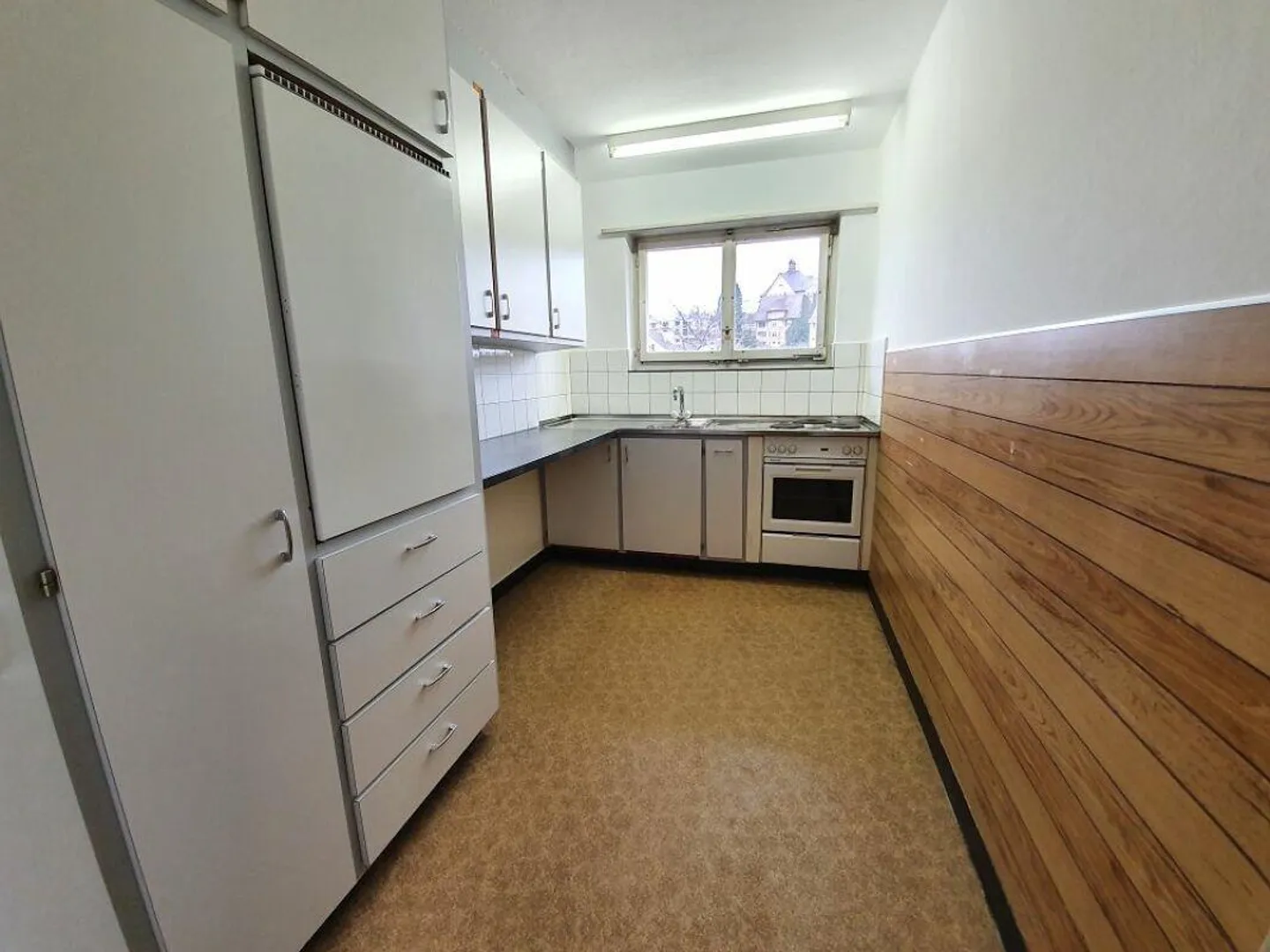 Appartamento conveniente in una posizione centrale a Neuhausen - Foto 5 di 10