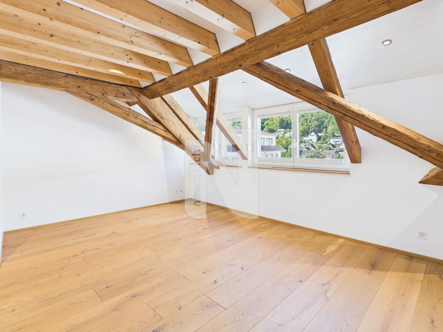 Grande, moderne penthouse avec accès direct par ascenseur - Photo 2 sur 11