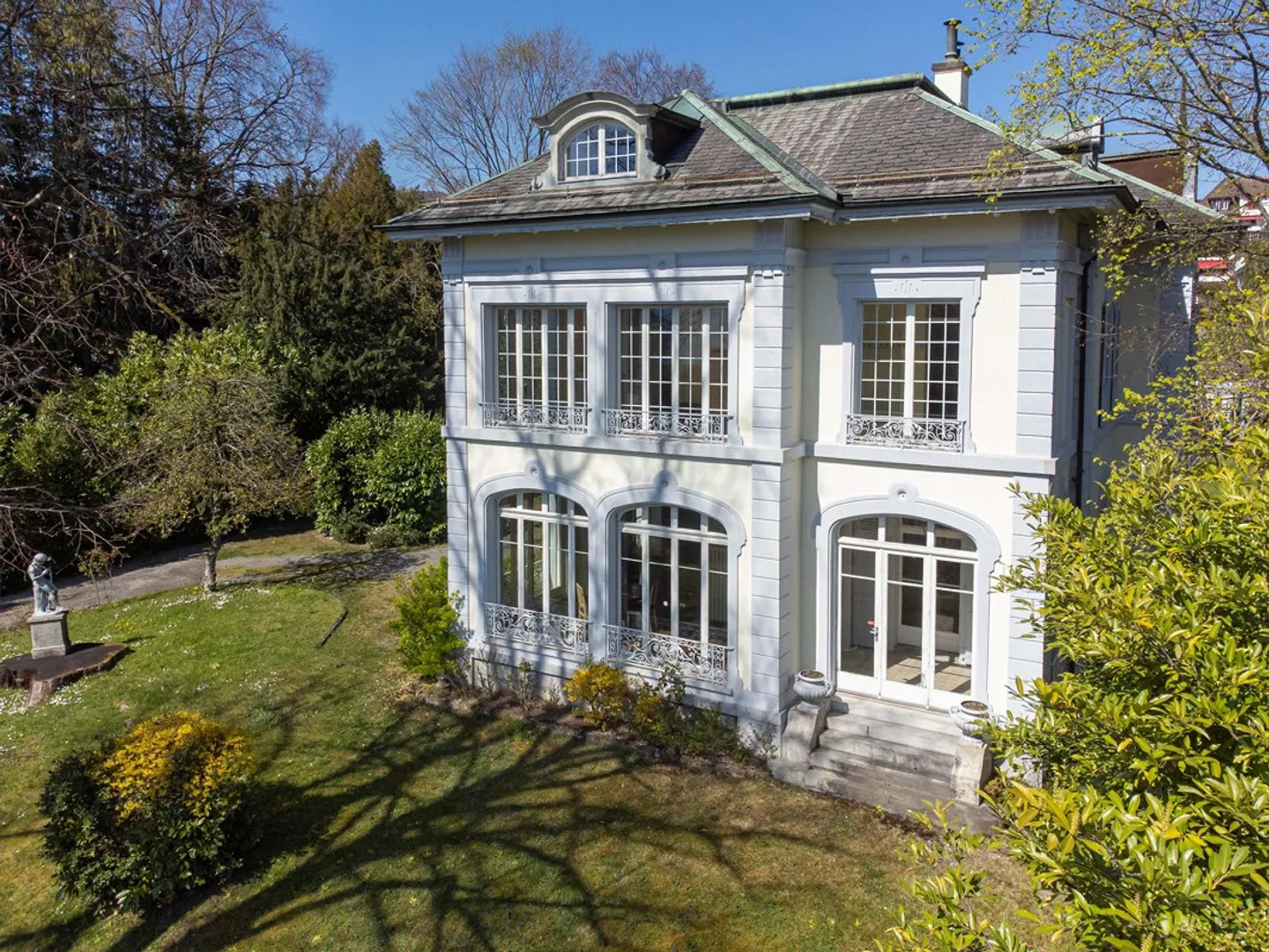 Wonderful House in Central Location - Photo 3 of 5