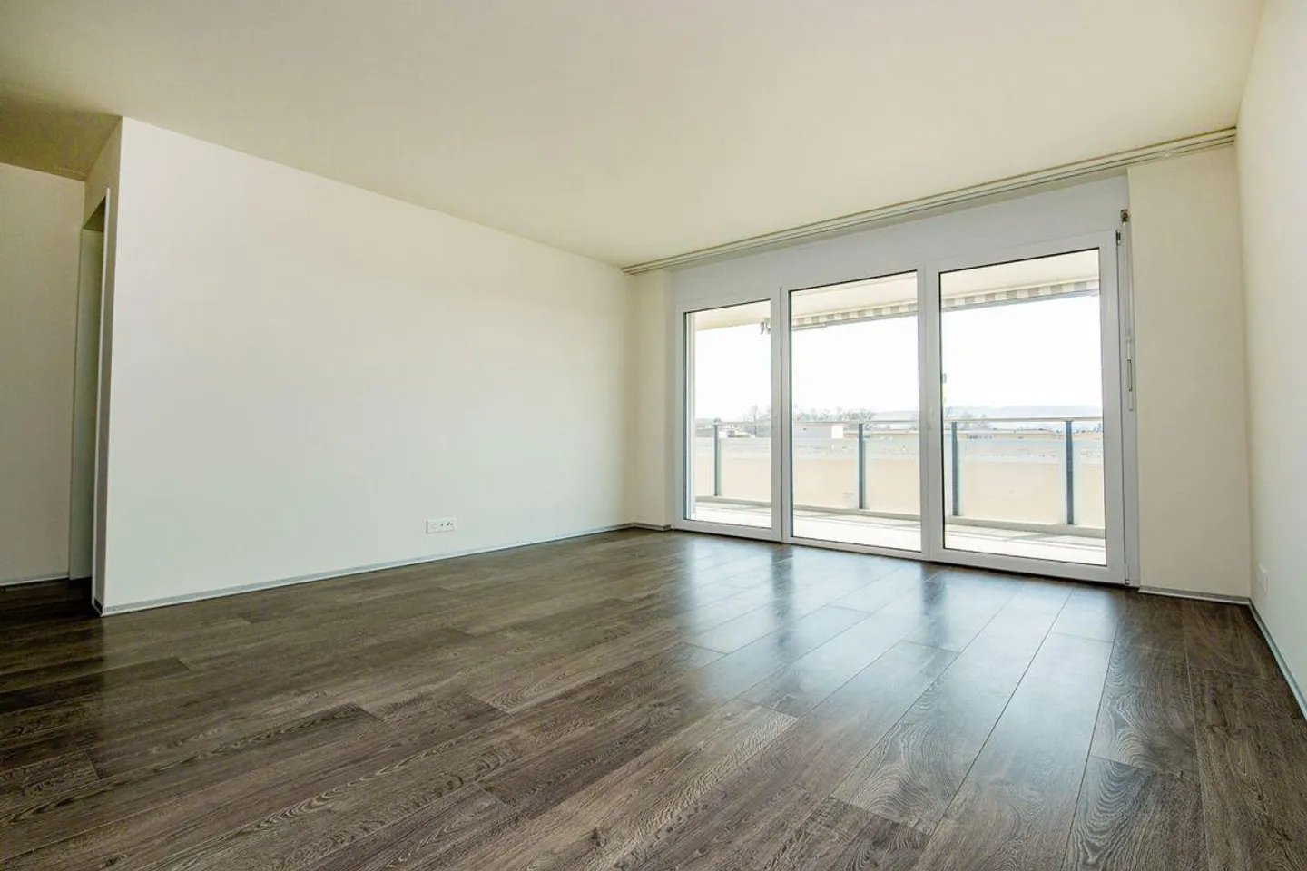Appartement de rêve avec grand balcon ! - Photo 4 sur 10