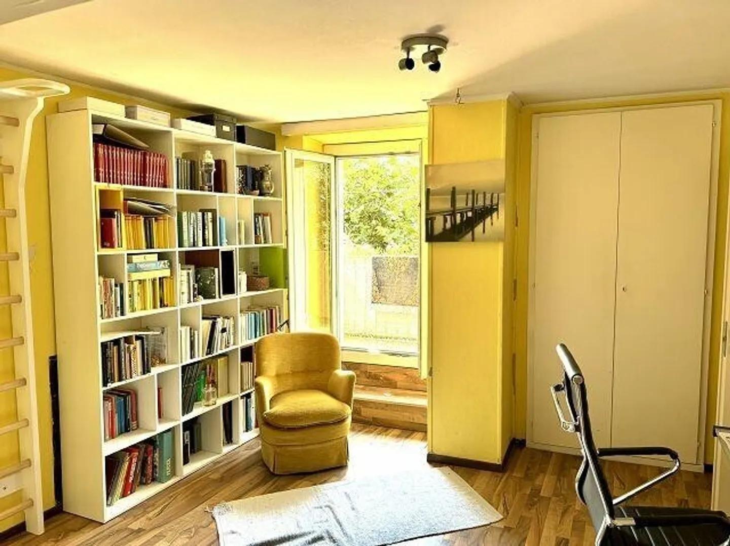 Luxusvilla mit Garten - Foto 12 von 13