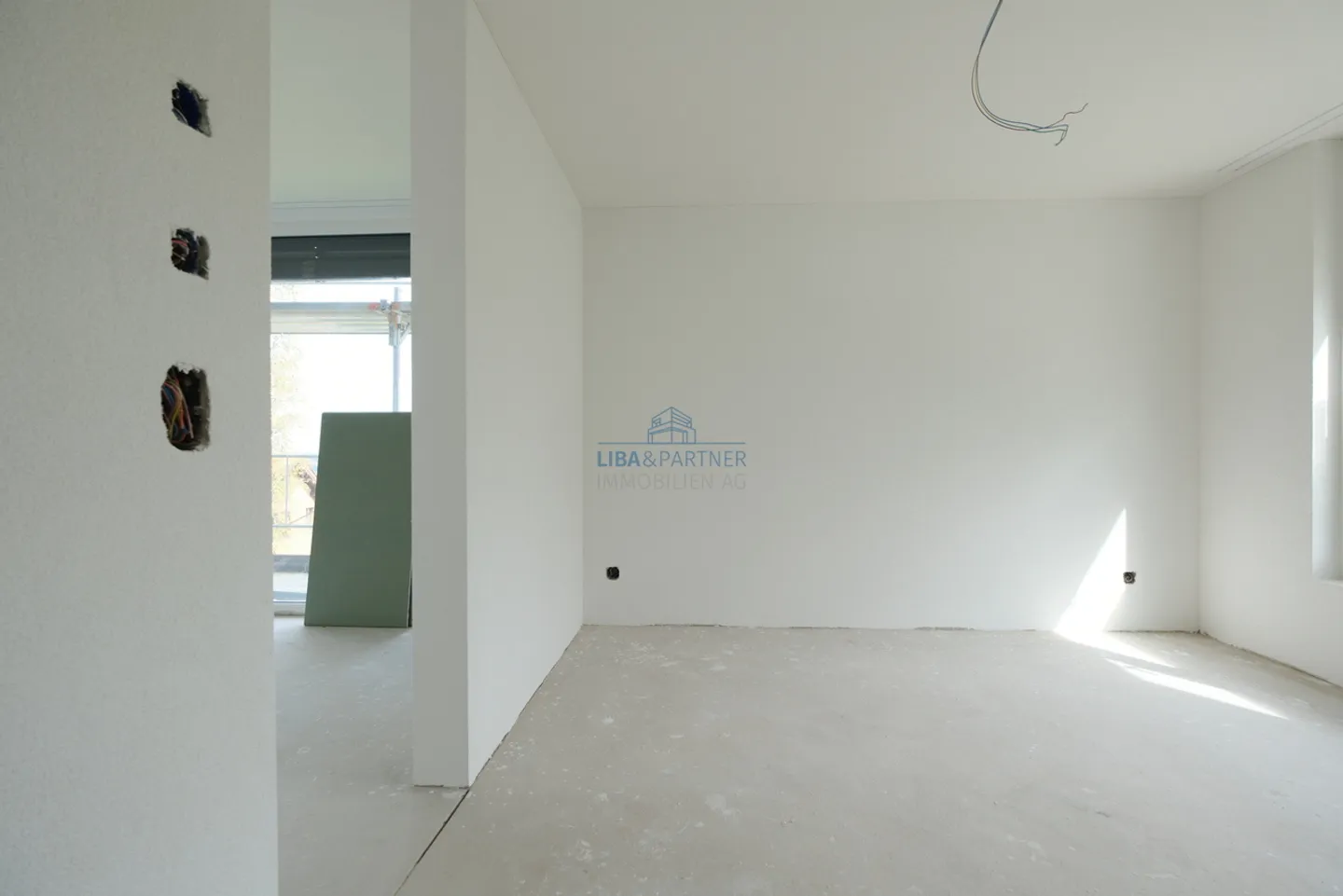 Zeitloses Doppelhaus mit traumhafter Aussicht - Foto 7 von 13