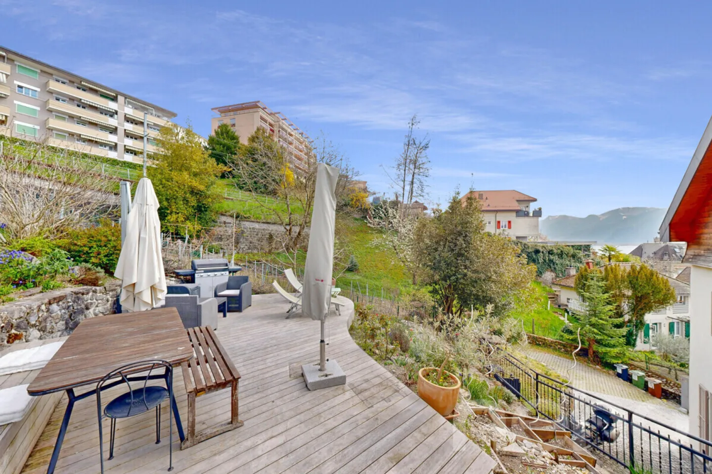 Luxueuse villa familiale avec spa et vue panoramique à Montreux - Photo 2 sur 13