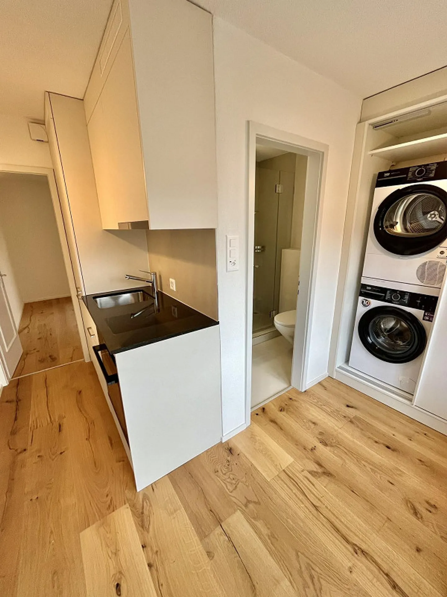 Hochwertig sanierte 1.5 Zimmerwohnung inkl. Waschturm - Foto 1 von 6