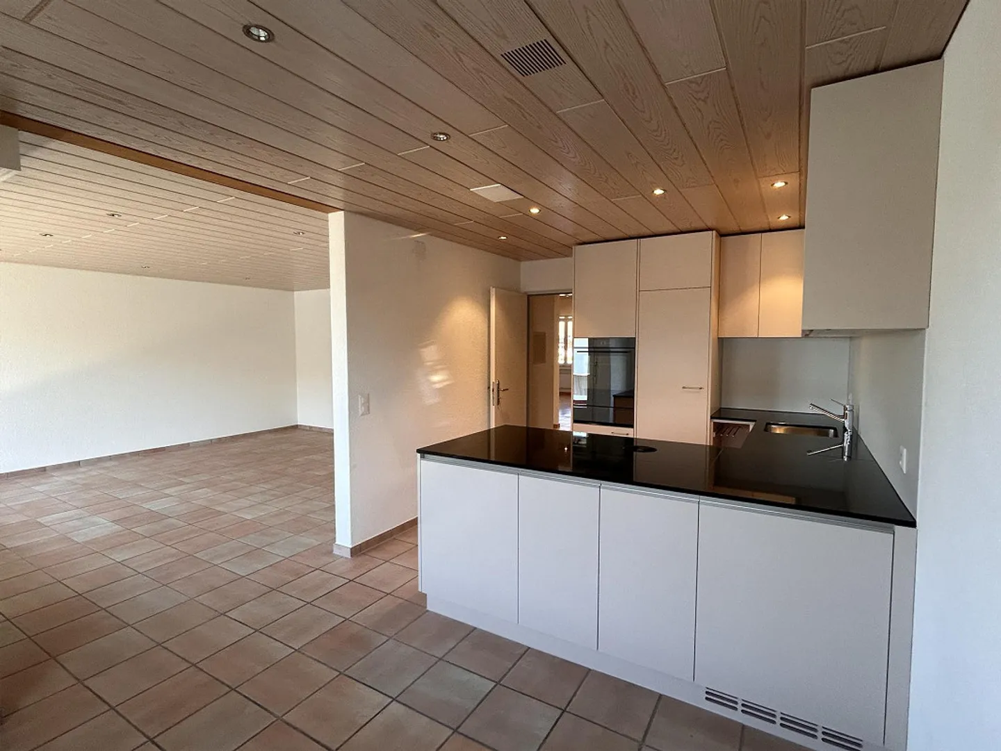The SIMPLE 4.5-room apartment with panoramic view - Photo 1 of 14