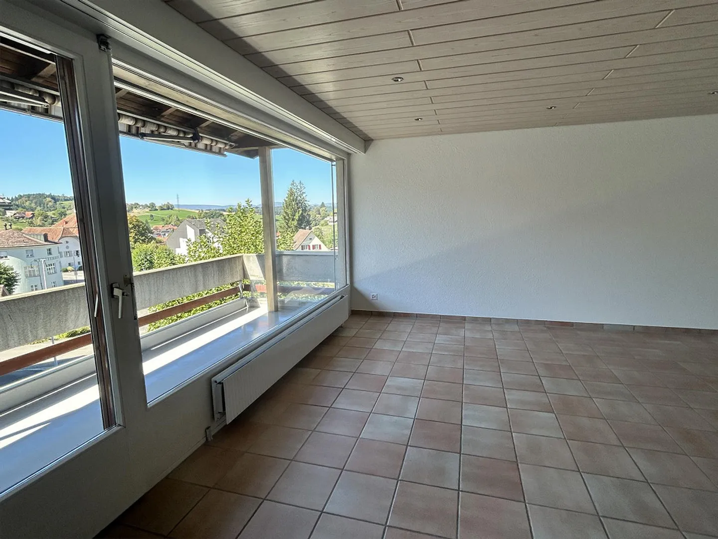 The SIMPLE 4.5-room apartment with panoramic view - Photo 4 of 14