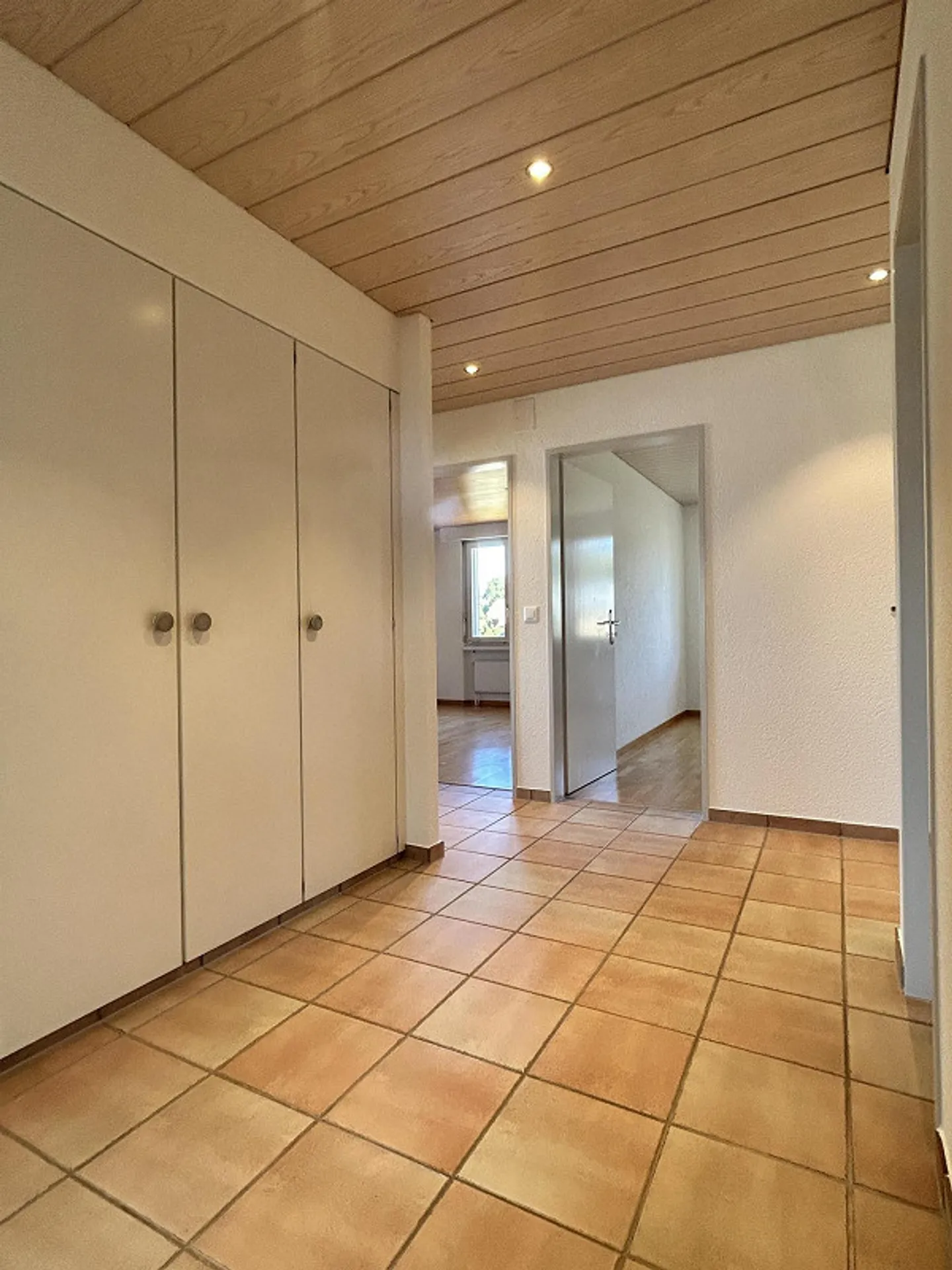 The SIMPLE 4.5-room apartment with panoramic view - Photo 6 of 14