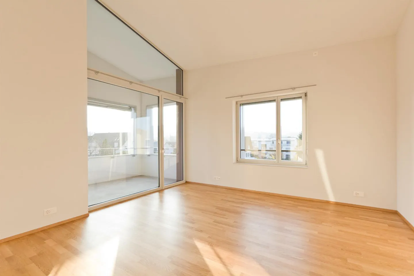Appartement coopératif de 4,5 pièces dans une colonie familiale - Photo 4 sur 8