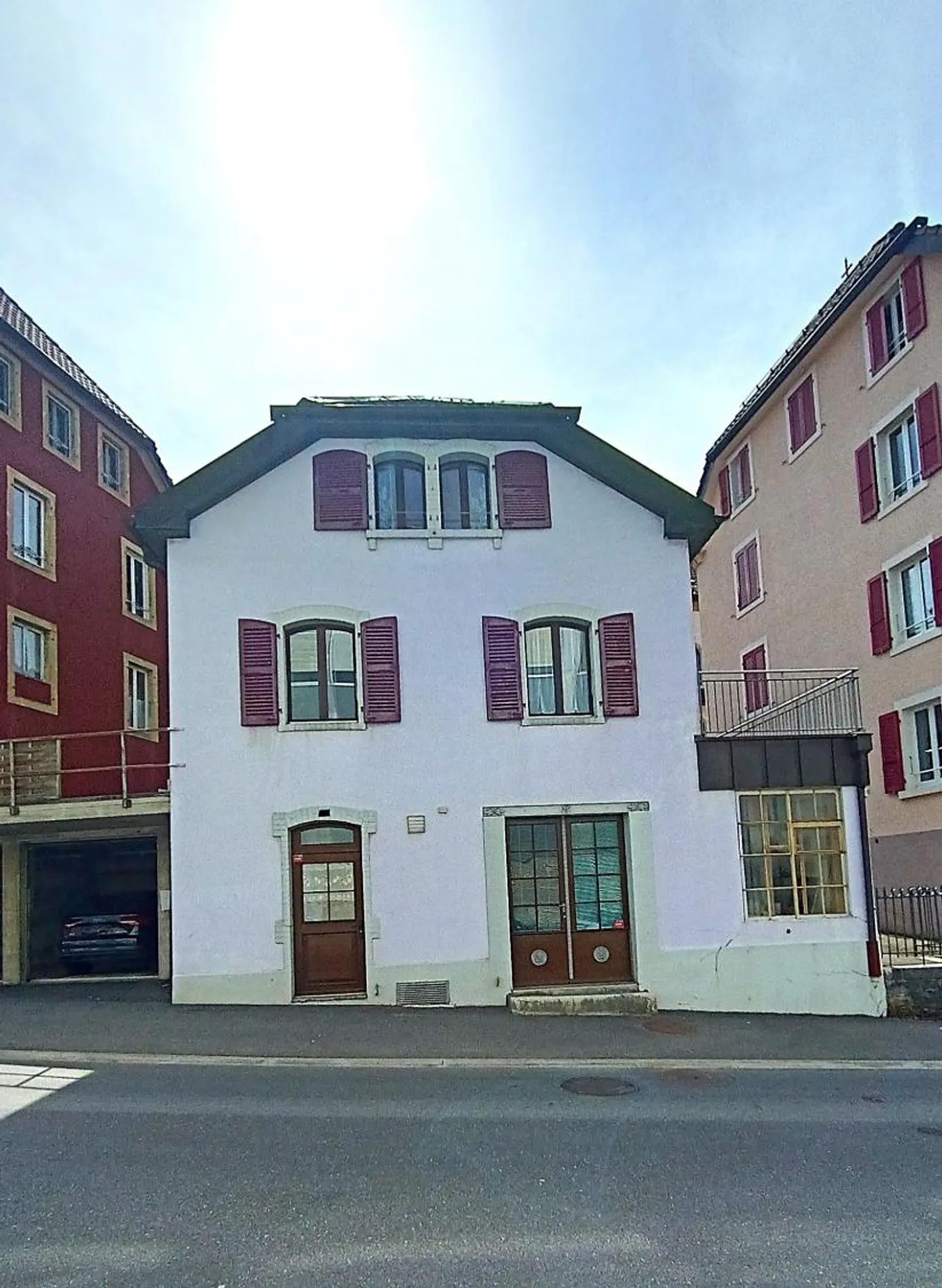Pretty house to renovate / transform with additional construction potential - Photo 1 of 17