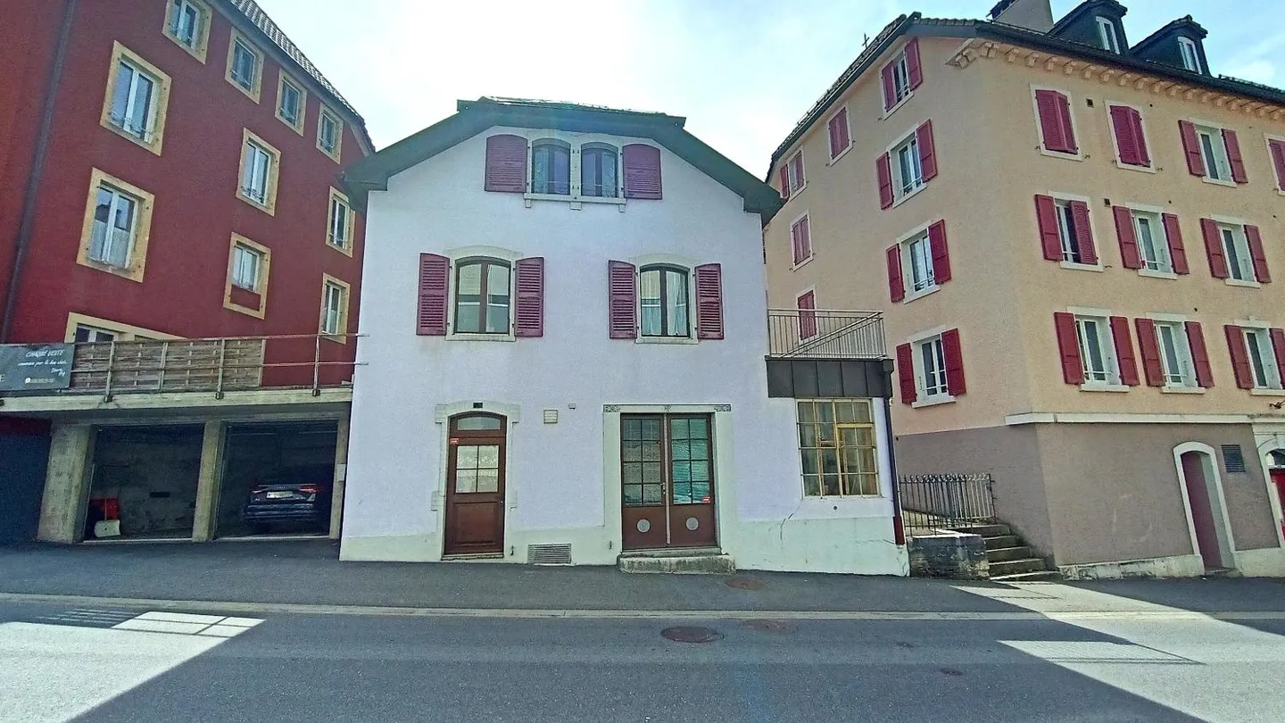 Pretty house to renovate / transform with additional construction potential - Photo 2 of 17