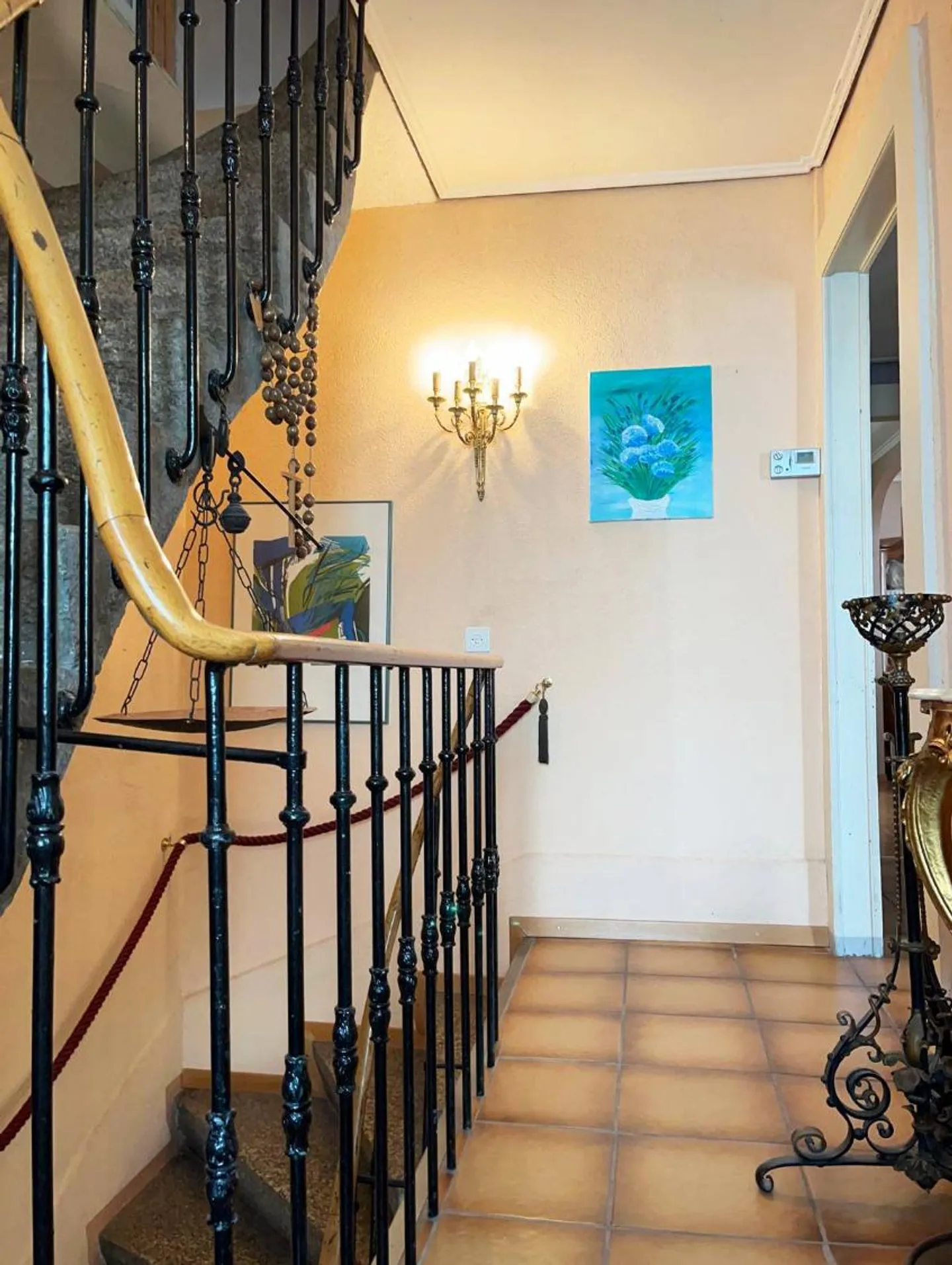 Pretty house to renovate / transform with additional construction potential - Photo 9 of 17