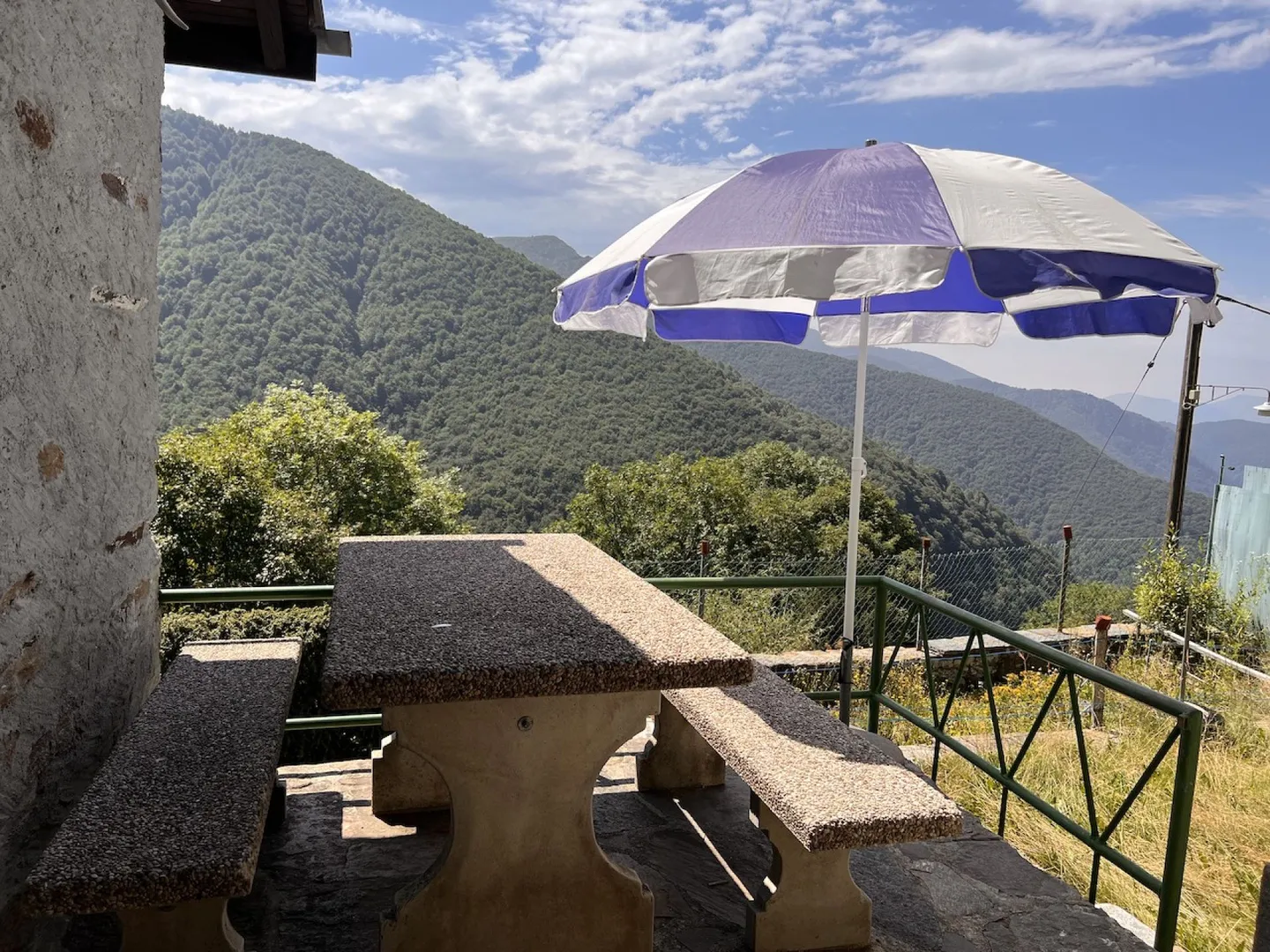 Affascinante casa ticinese - Foto 2 di 19