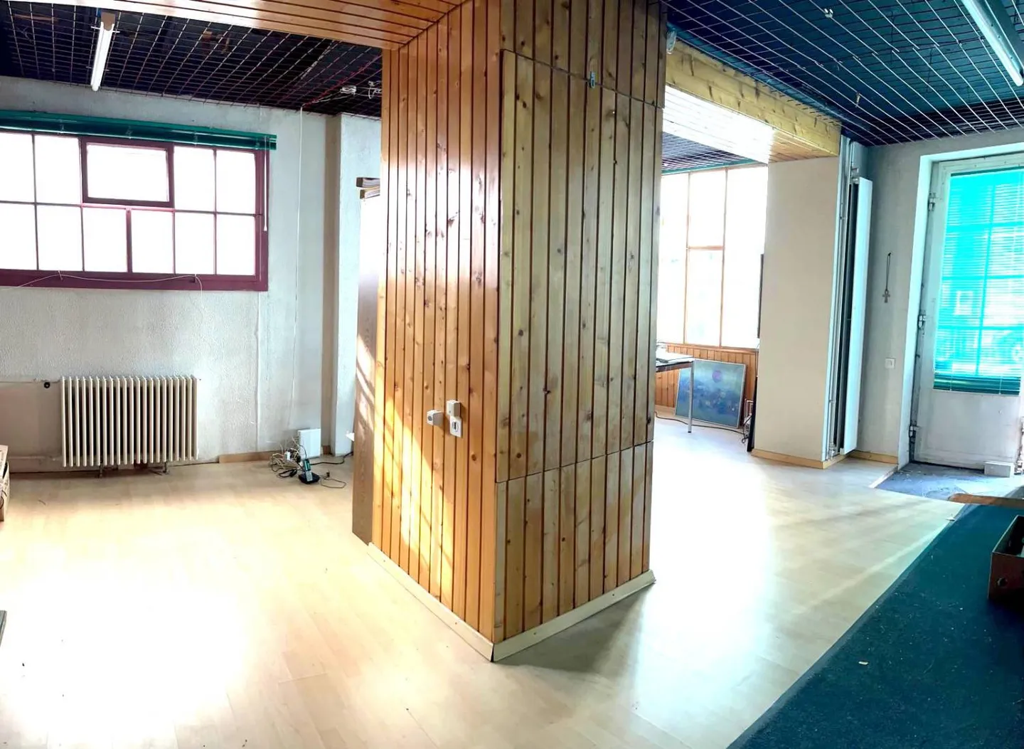 Pretty house to renovate / transform with additional construction potential - Photo 4 of 17