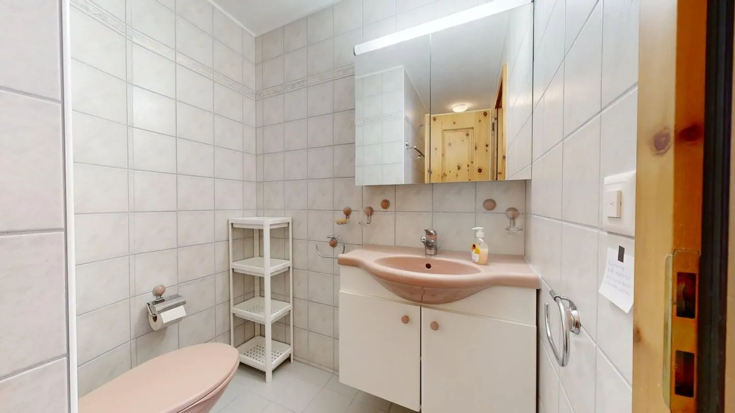 Appartamento soleggiato di 2,5 stanze con vista - Foto 11 di 12