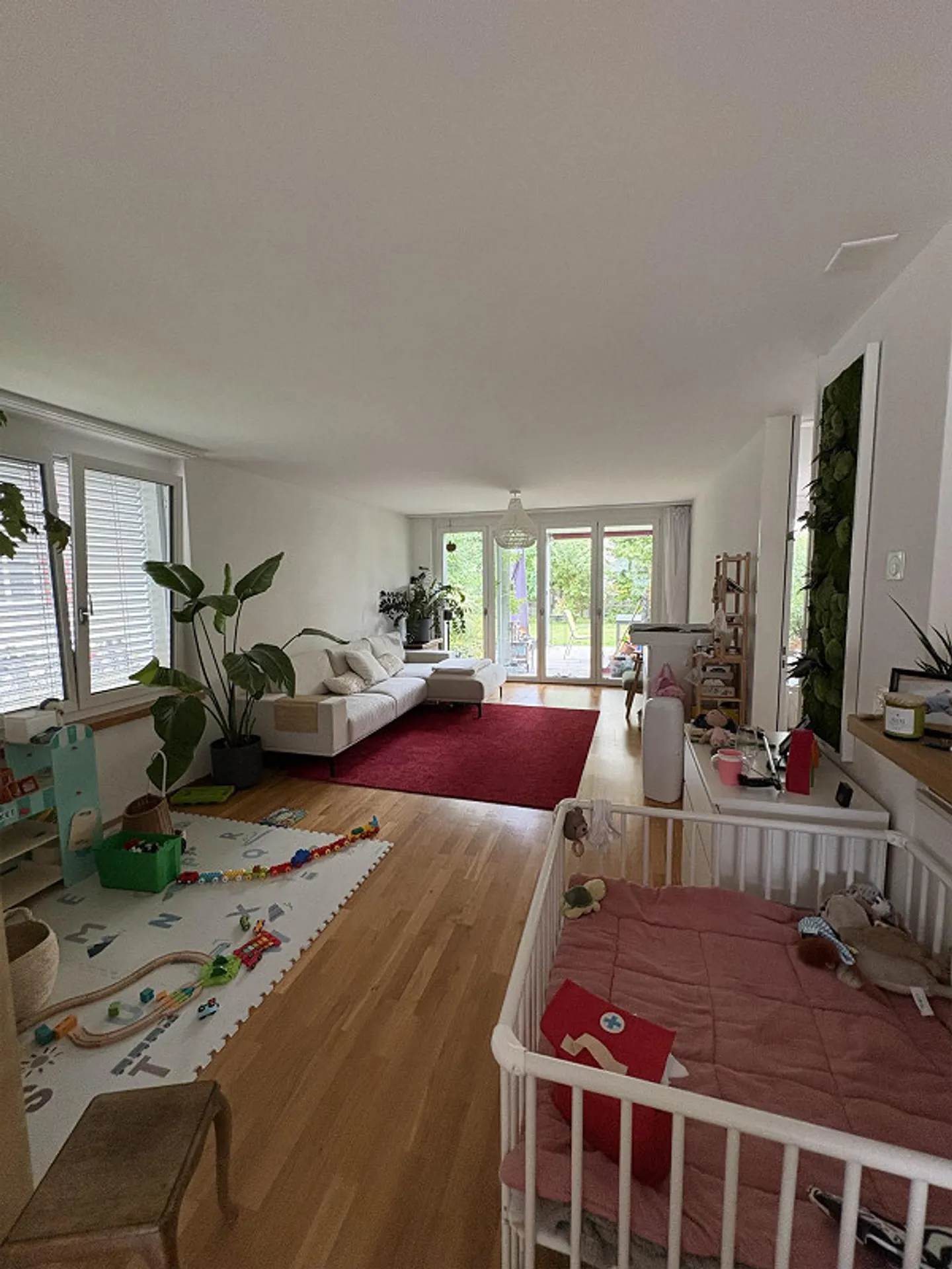 Luminoso appartamento di 3,5 stanze con terrazza e accesso al giardino a Oberwinterthur - disponibile immediatamente! - Foto 1 di 8