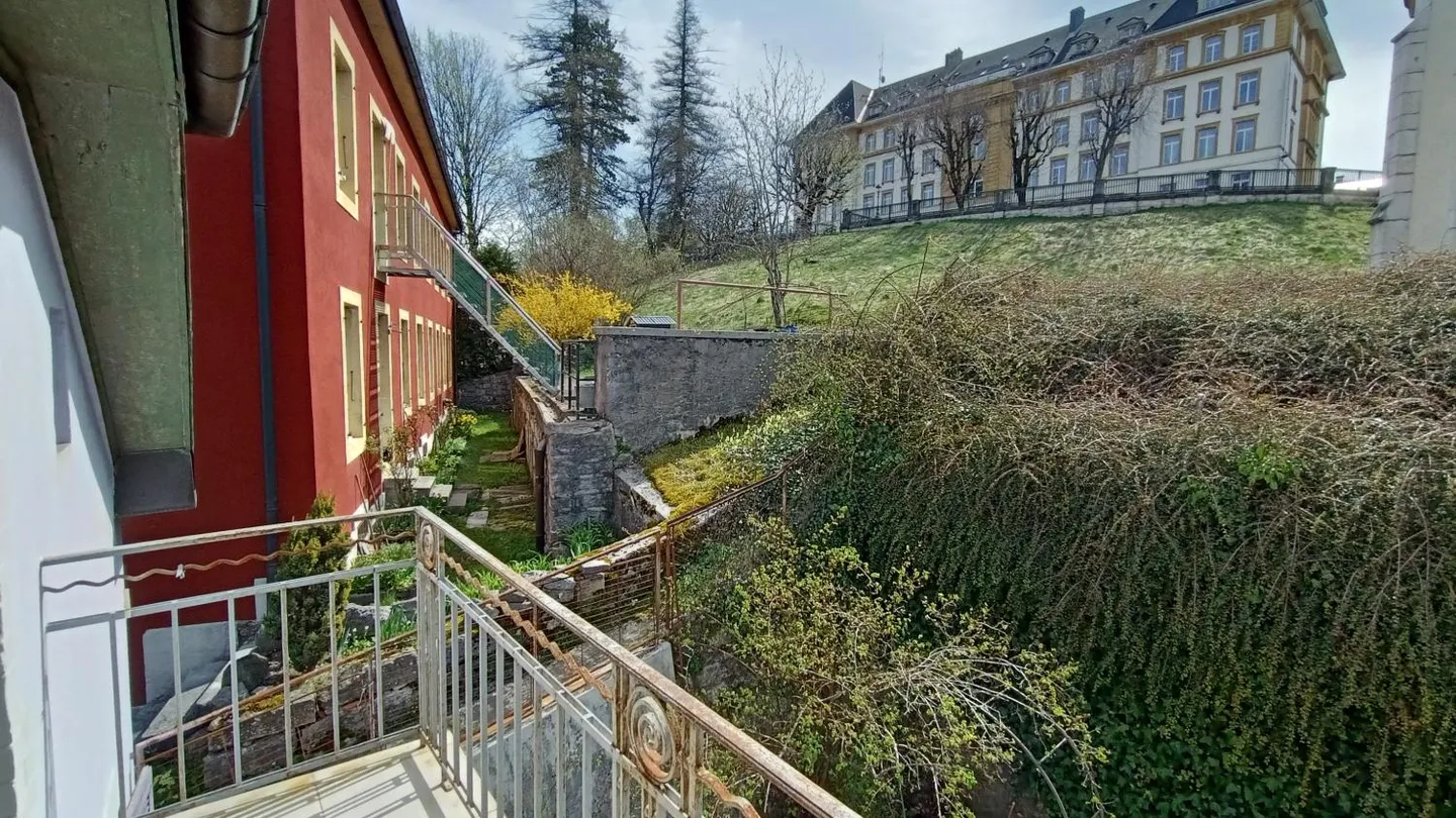 Pretty house to renovate / transform with additional construction potential - Photo 16 of 17