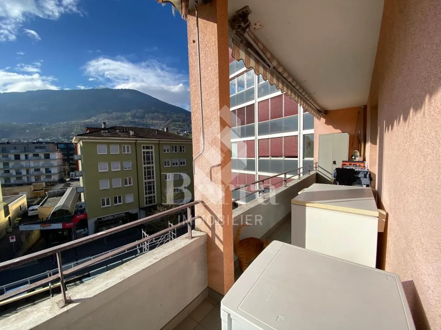 Letztes Stockwerk im Zentrum von Monthey - Foto 3 von 13