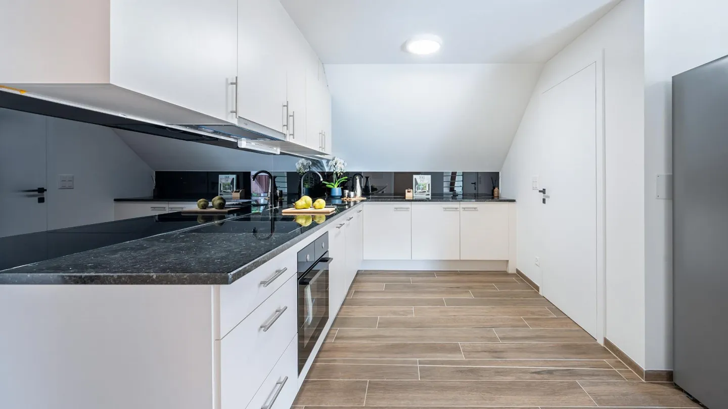 Maisonette de rêve 4 pièces avec terrasse et galerie - Photo 2 sur 11