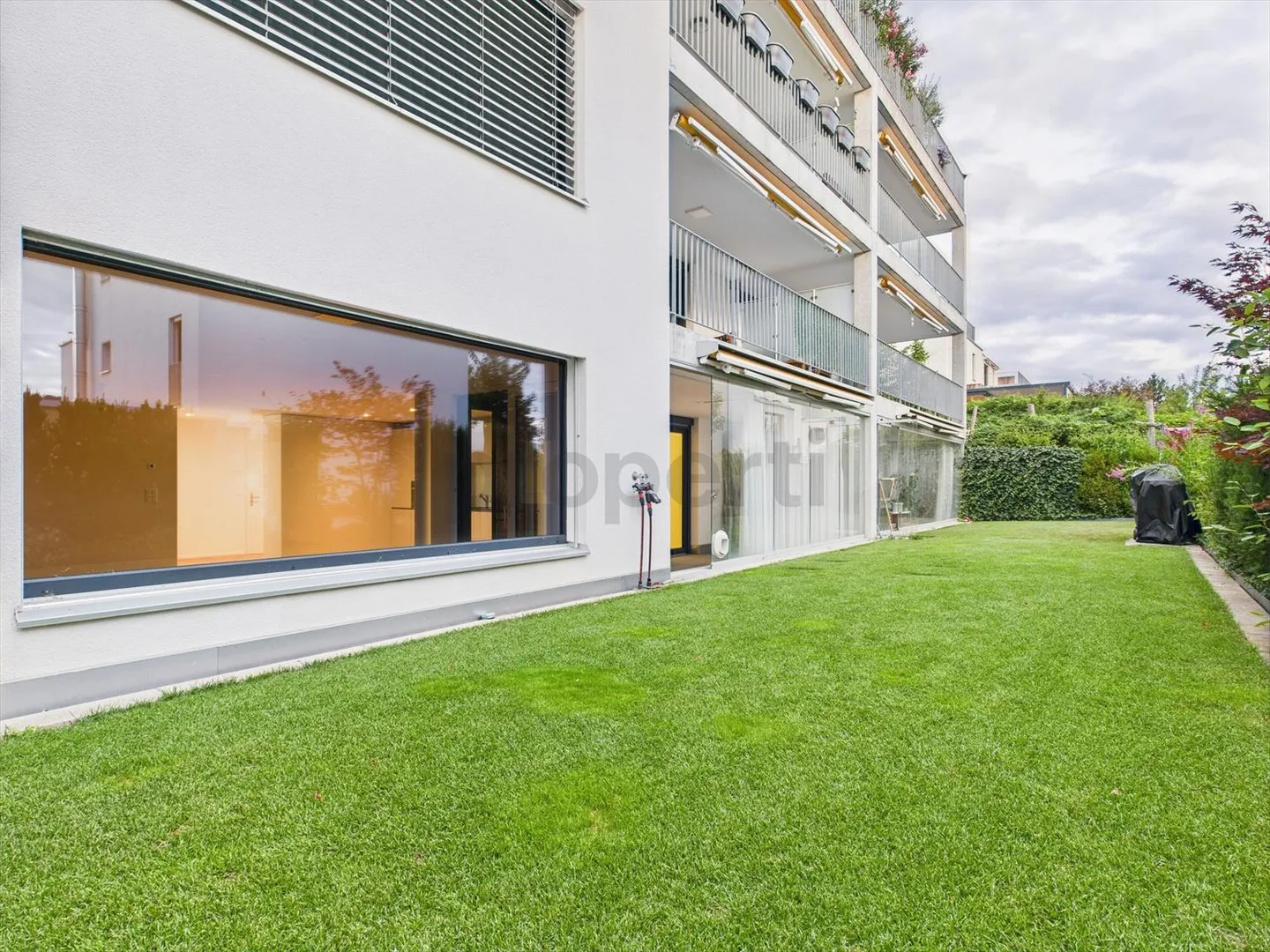 Modern Living with Plenty of Light - 2.5-Room Apartment in Wettswil am Albis - Photo 1 of 12
