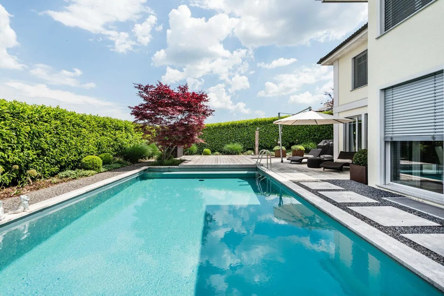 Luxurious Country House Villa in an Exclusive Lake View Location - Photo 2 of 15