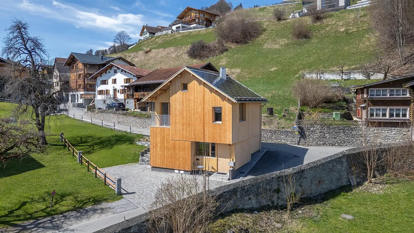 Holiday home with a view and modern architecture in Seewis - Photo 2 of 6