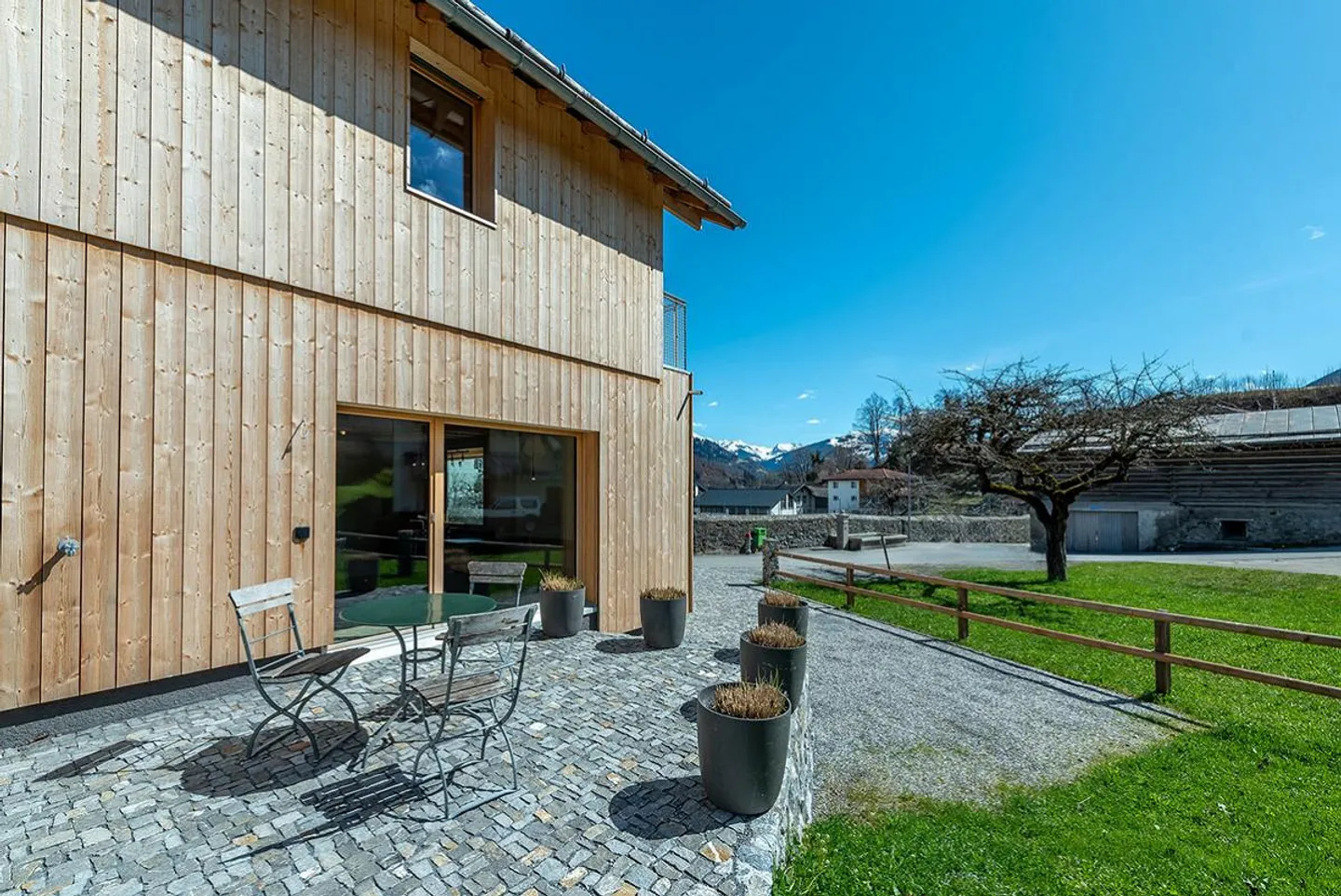 Holiday home with a view and modern architecture in Seewis - Photo 3 of 6
