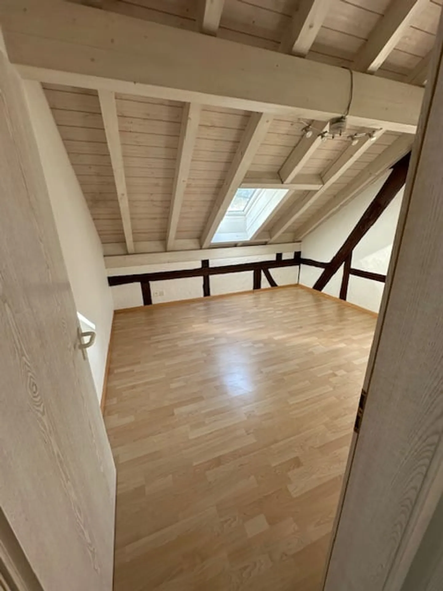Charmante appartement sous les combles de 4,5 pièces dans un endroit calme de Biembach dans l'Emmental - Photo 14 sur 17