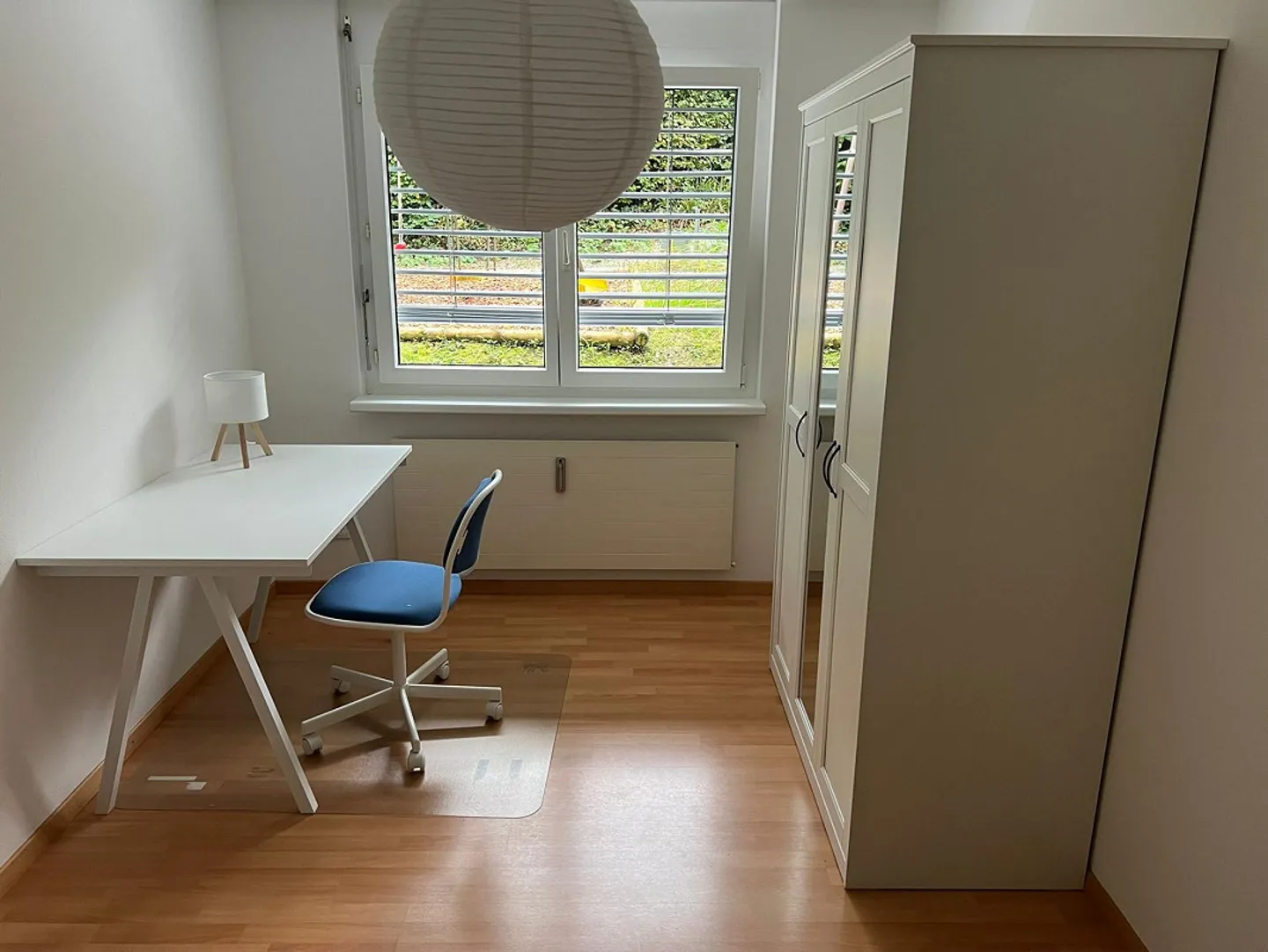 Helles möbliertes Zimmer  in WG 12m zentral, ruhig, sonnig, Balkon - Foto 9 von 16
