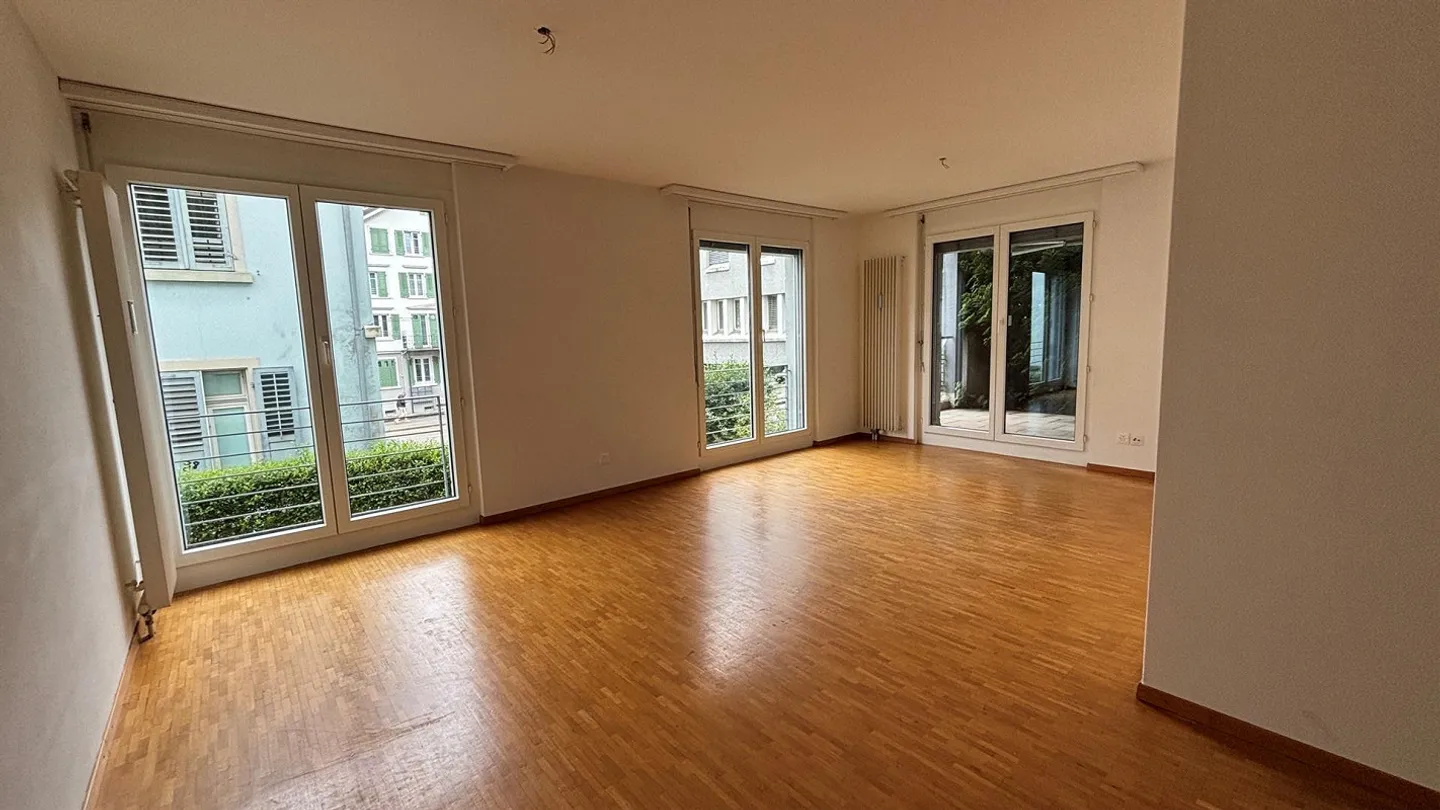 Helles möbliertes Zimmer  in WG 12m zentral, ruhig, sonnig, Balkon - Foto 3 von 16