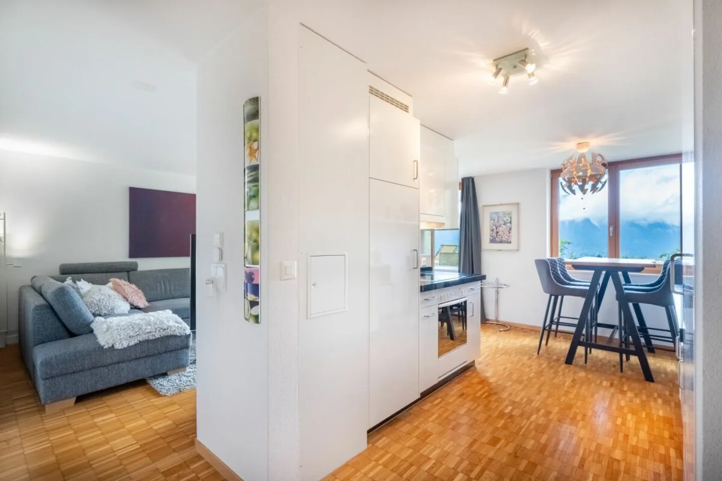 Apartment - Photo 3 of 16