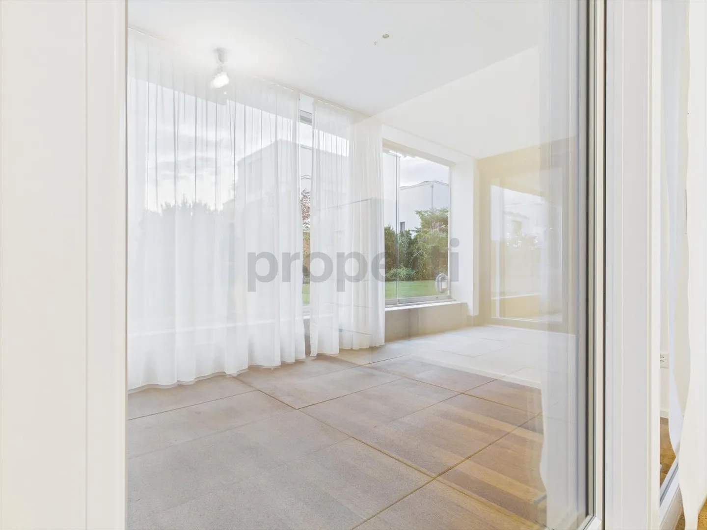 Modern Living with Plenty of Light - 2.5-Room Apartment in Wettswil am Albis - Photo 9 of 12